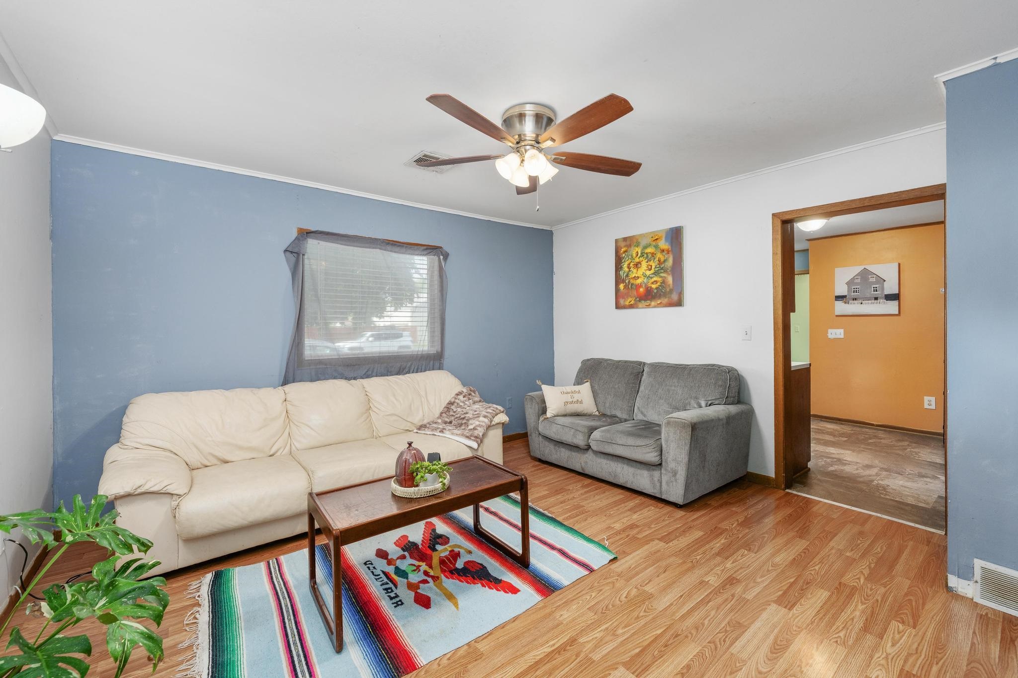 301 N Lincoln St Property Photo 4