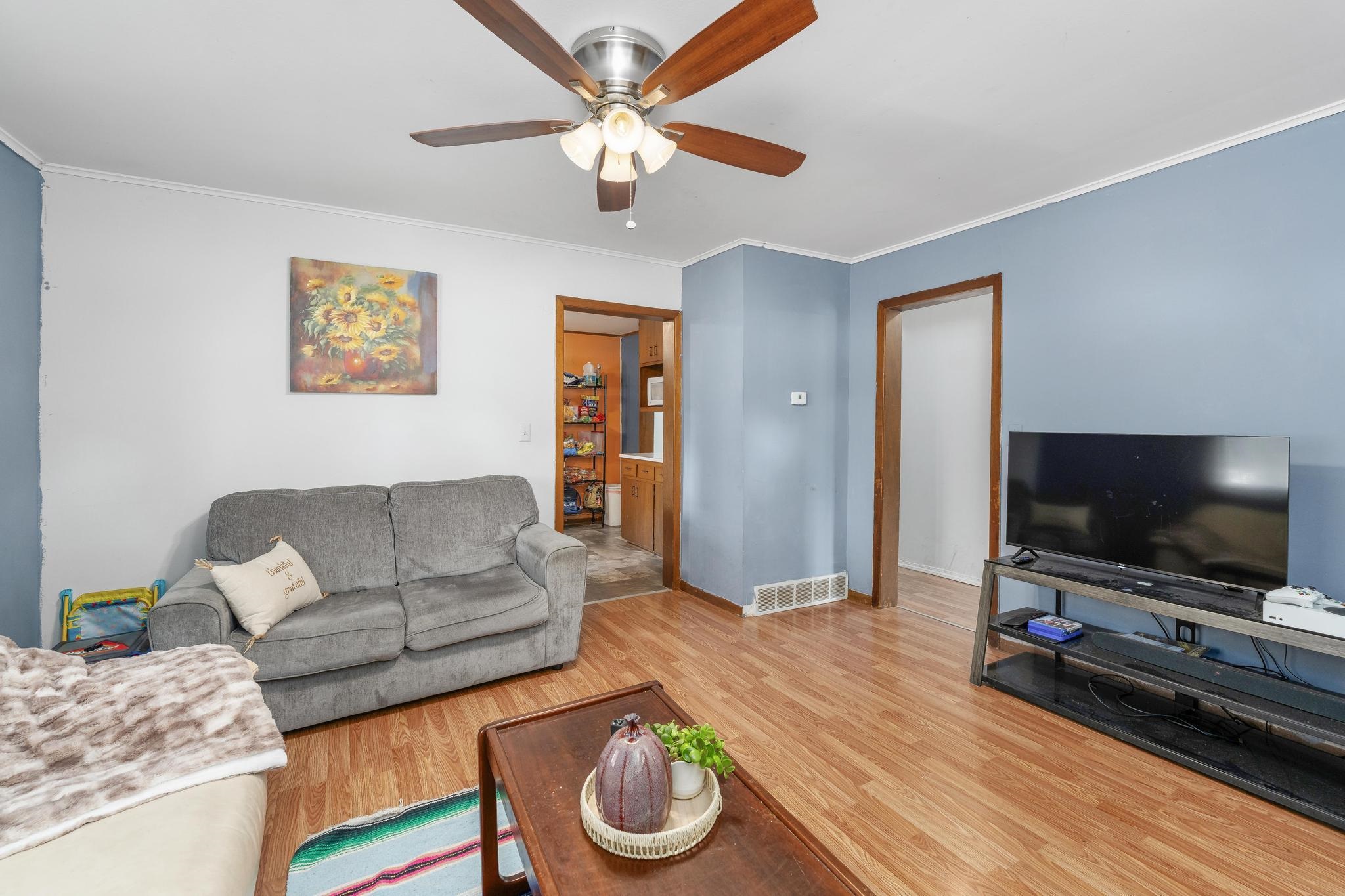 301 N Lincoln St Property Photo 5