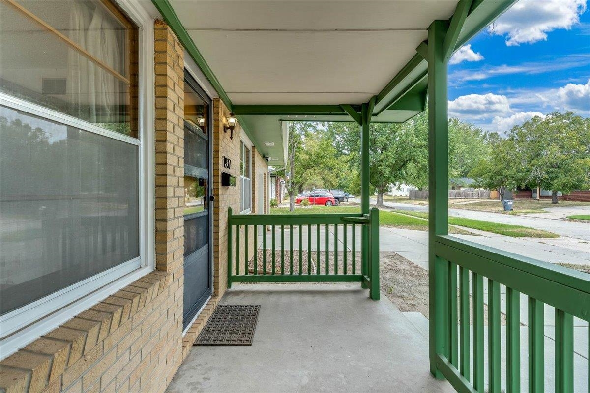1937 N Kessler Property Photo 4
