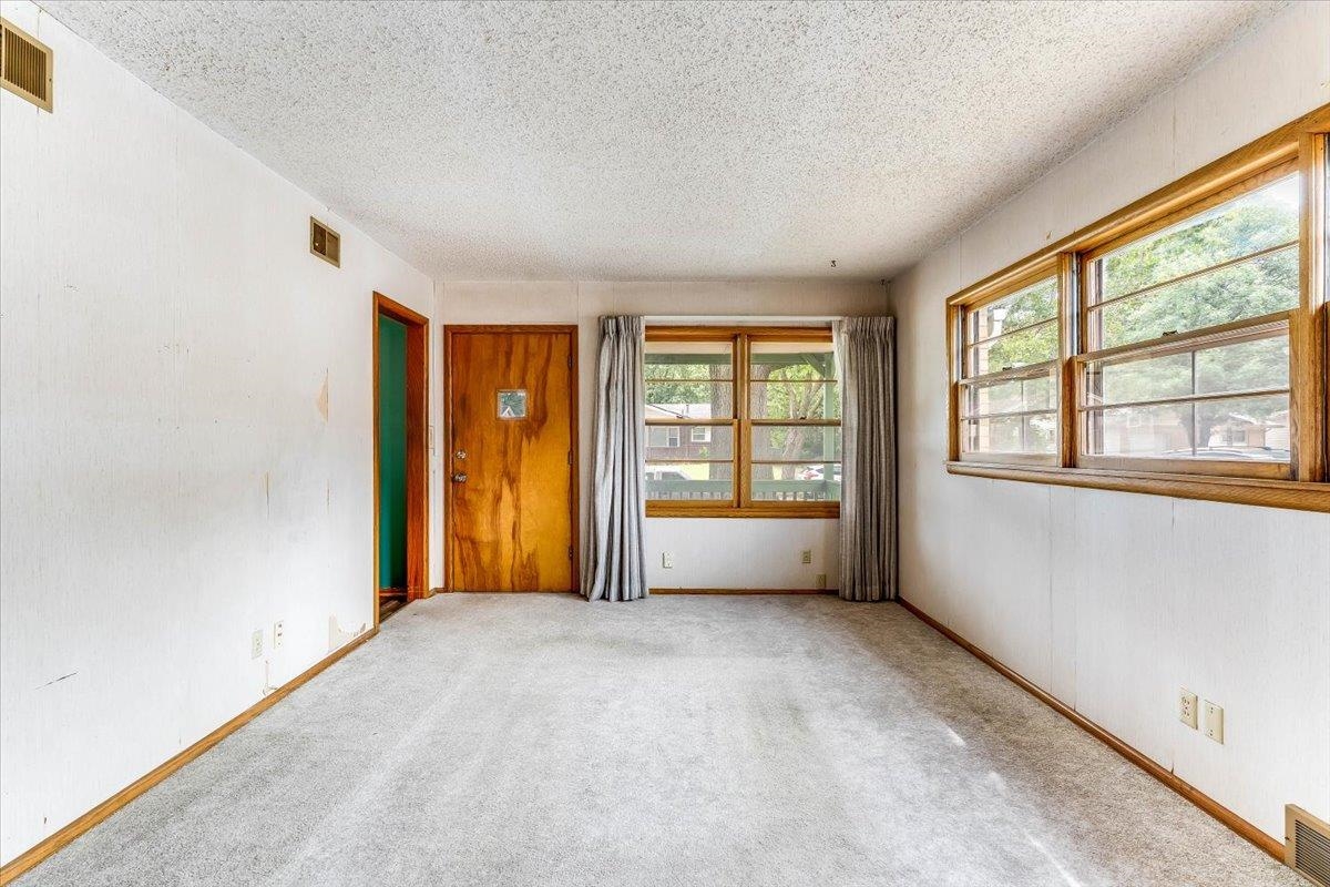 1937 N Kessler Property Photo 15