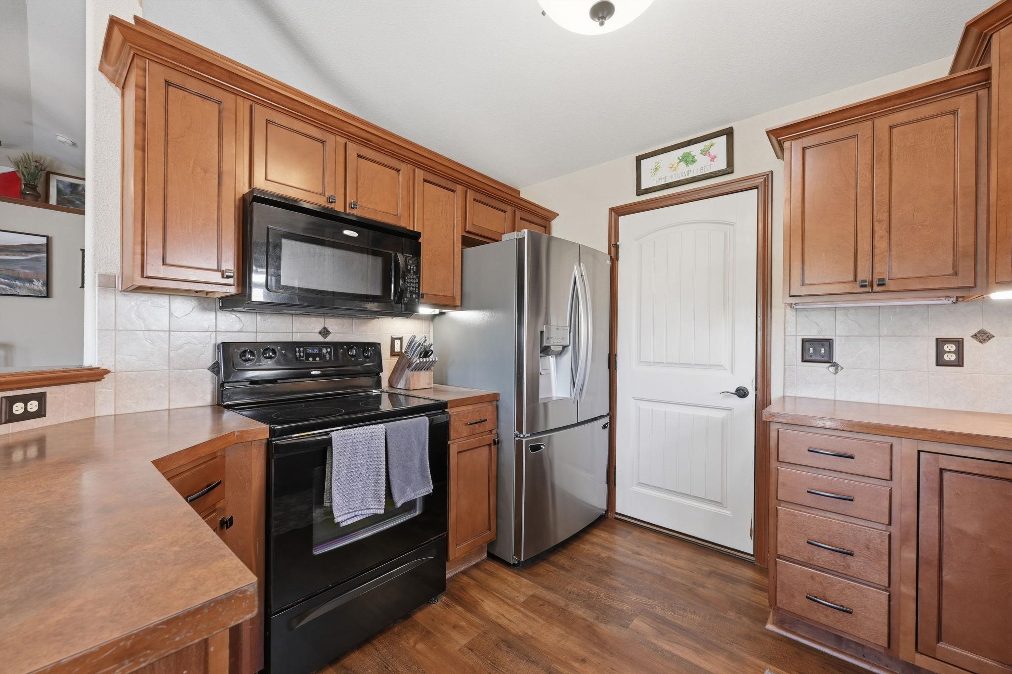 200 E Stone Path Property Photo 6