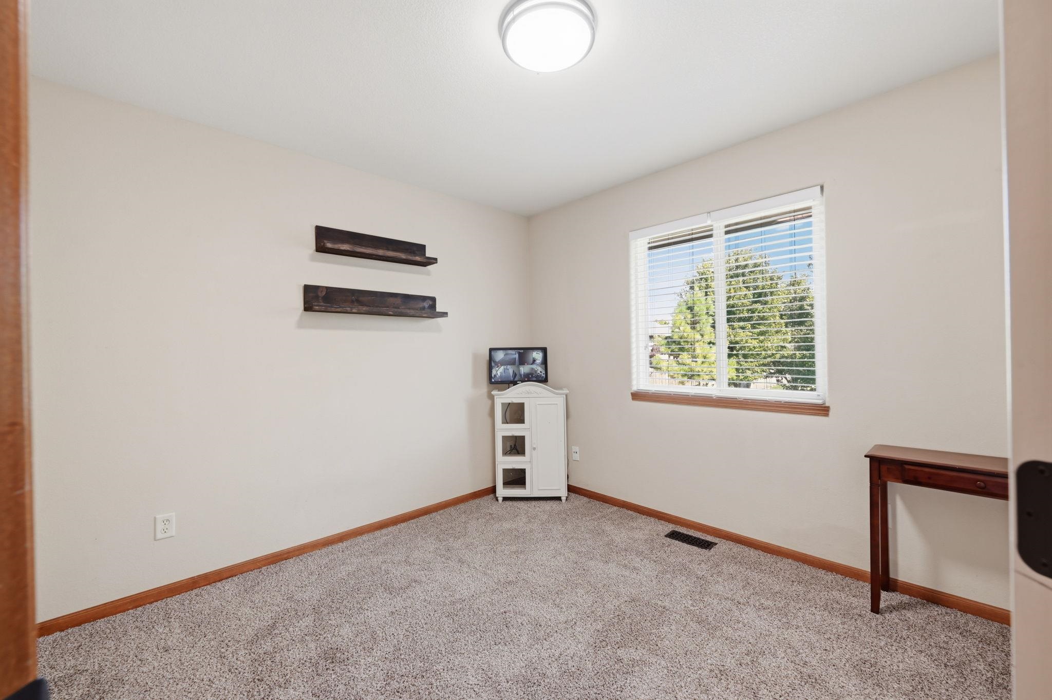 200 E Stone Path Property Photo 12