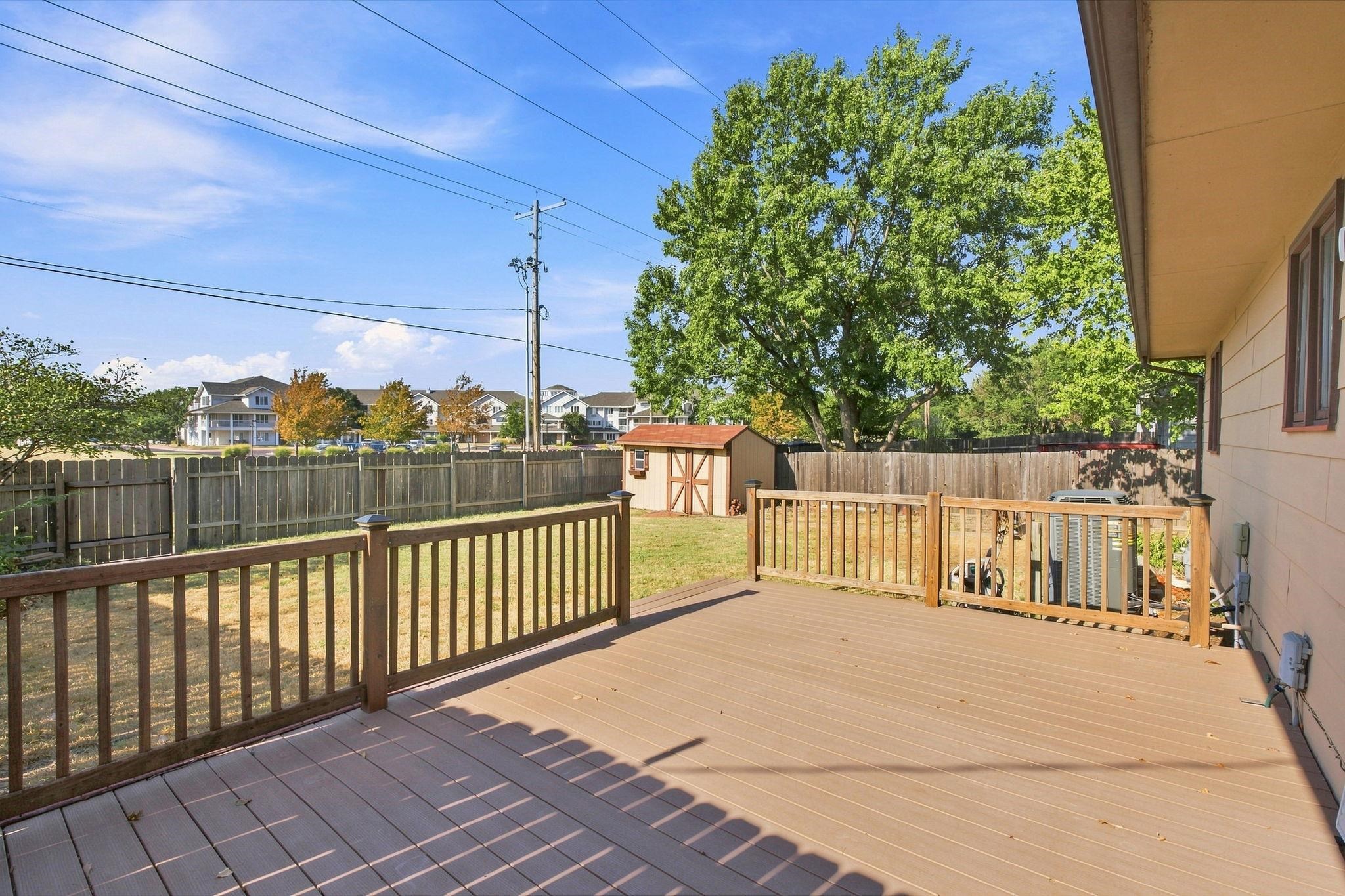 10607 W Nantucket St Property Photo 29