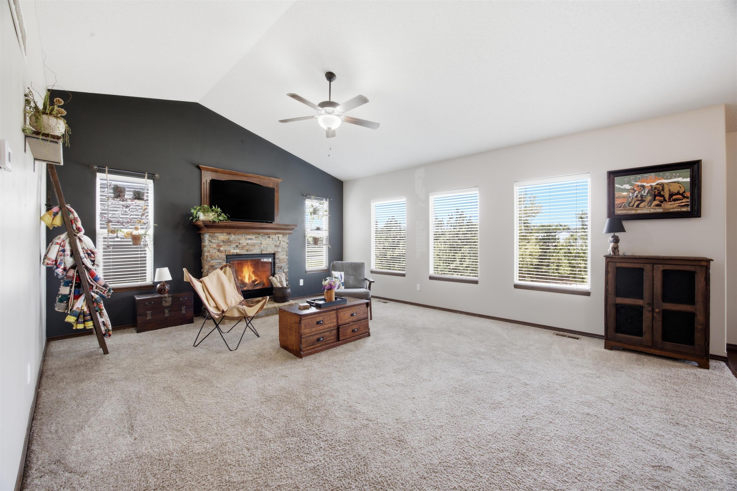 4703 N Marblefalls Property Photo 5