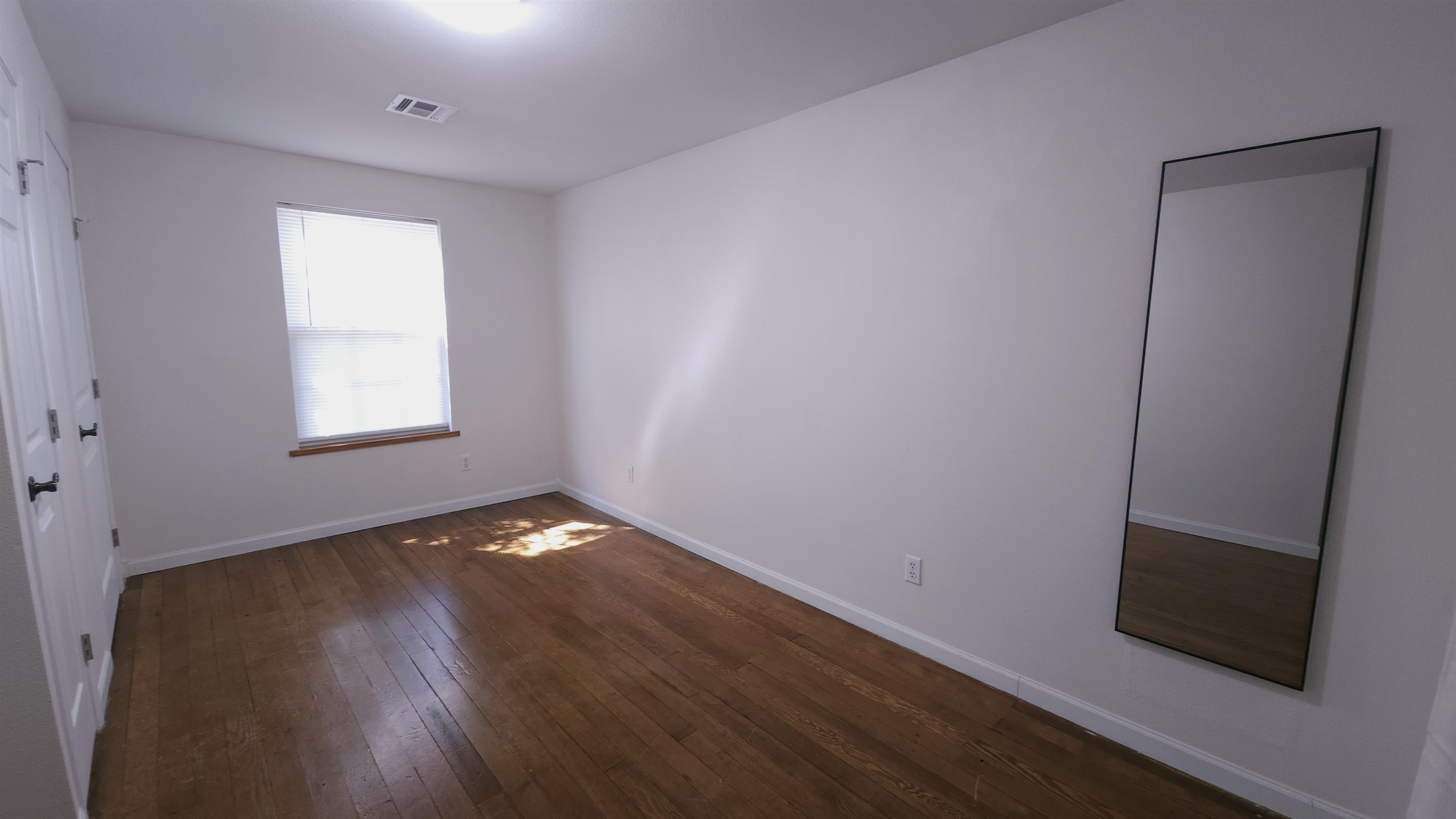 763 N Custer Ave Property Photo 9