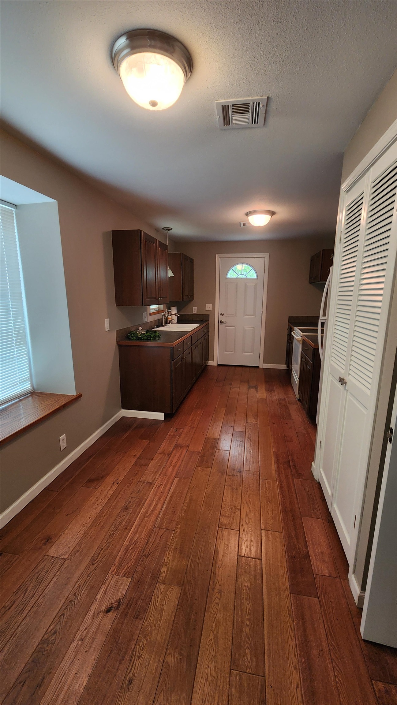 763 N Custer Ave Property Photo 14