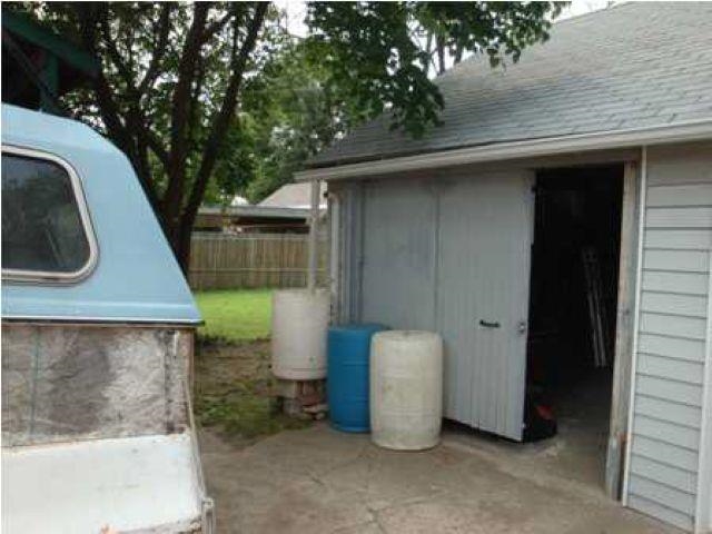 1807 W Maple Property Photo 8