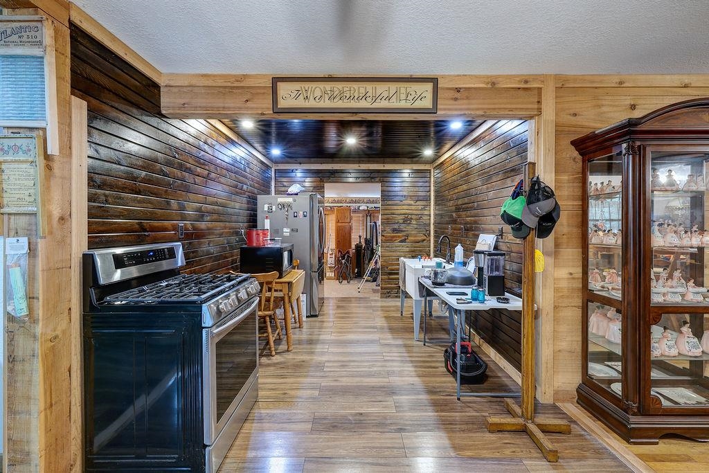 113 Broadway Property Photo 7