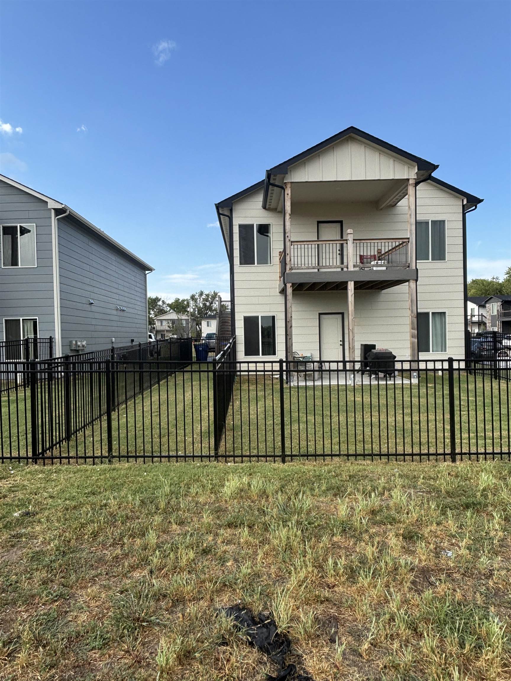 5534-5536 N Bressler Property Photo 2