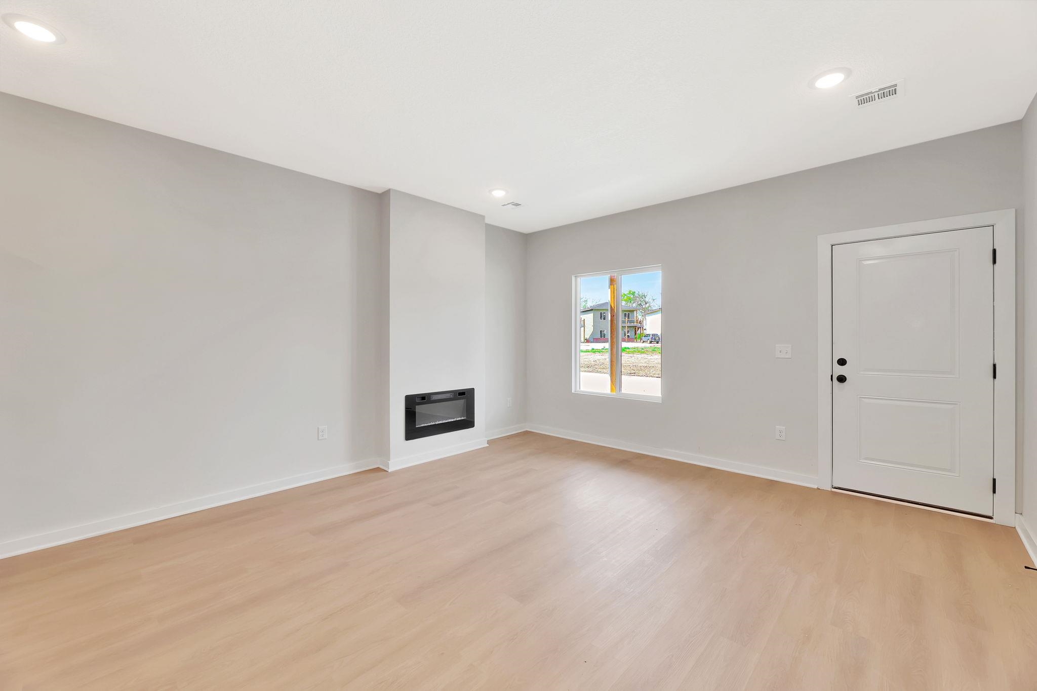 5534-5536 N Bressler Property Photo 5
