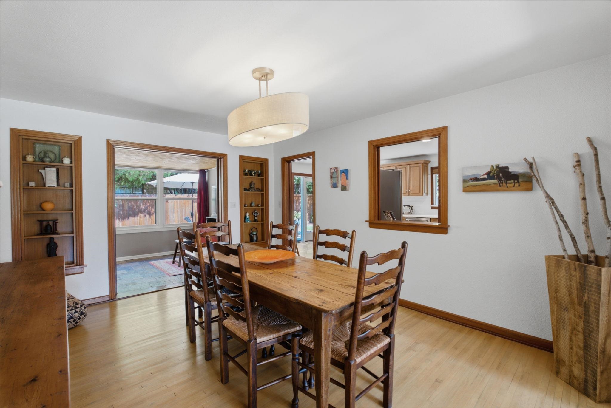 401 N Brookside Property Photo 11