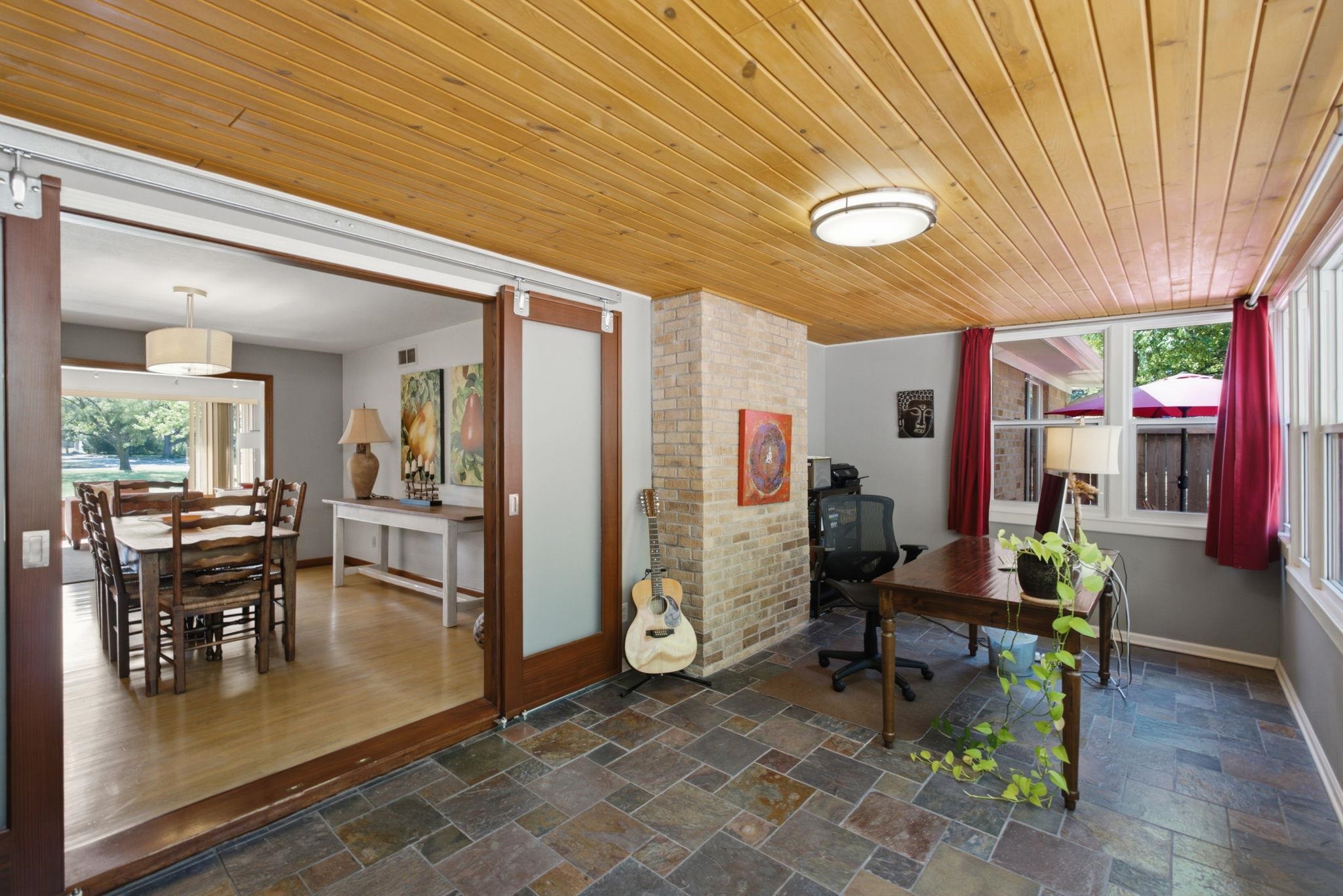 401 N Brookside Property Photo 12