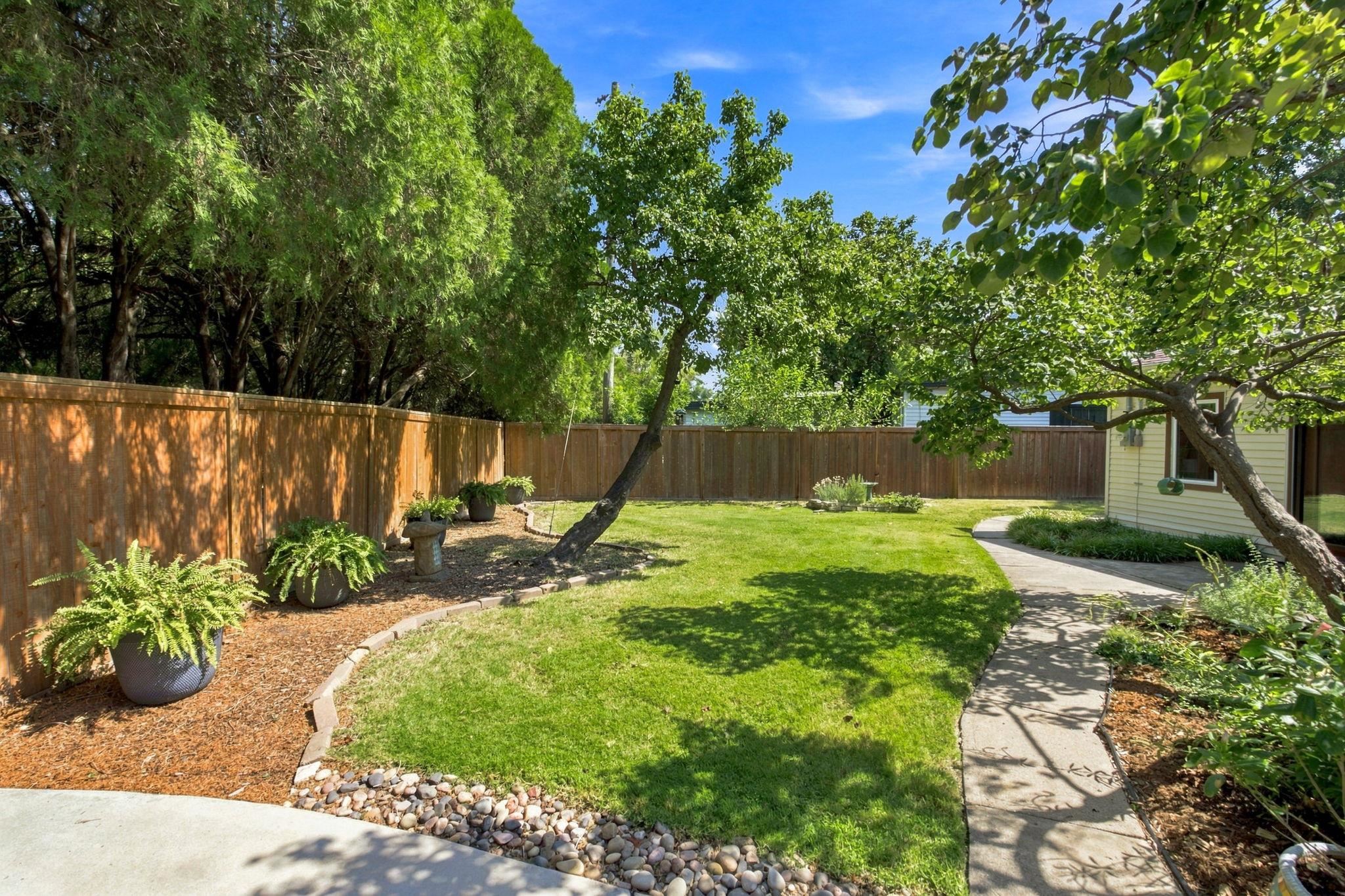 401 N Brookside Property Photo 33