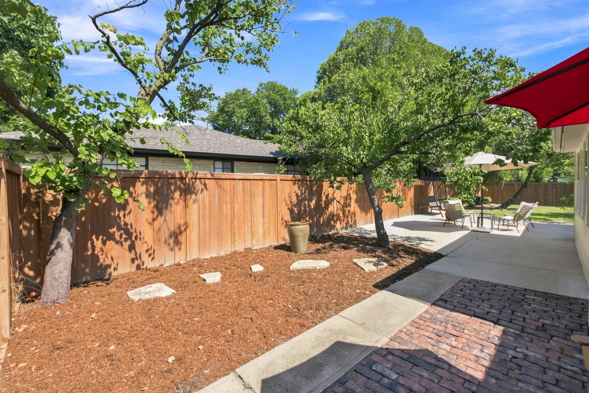 401 N Brookside Property Photo 35