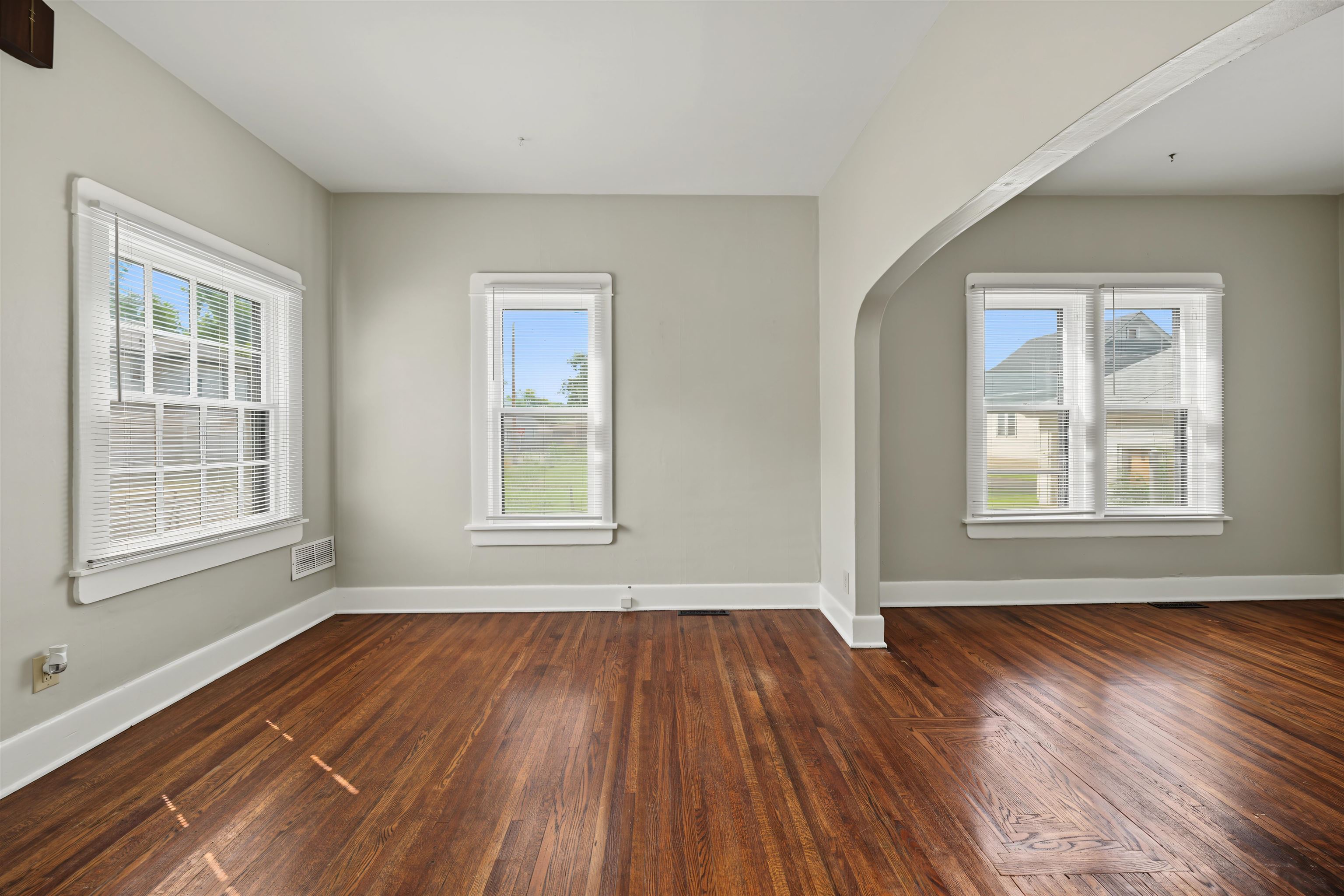 442 Putnam Ave. Property Photo 2