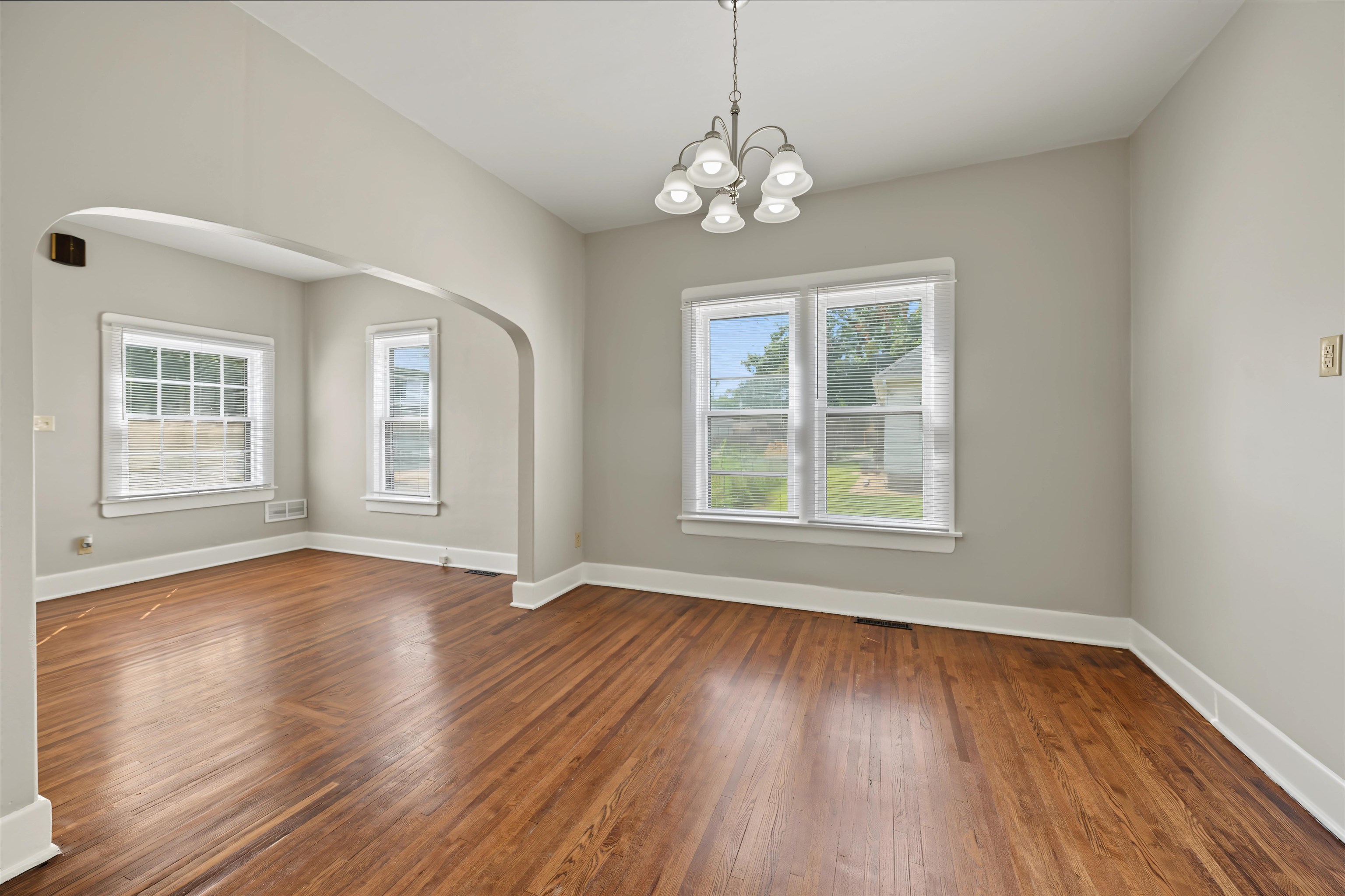 442 Putnam Ave. Property Photo 3