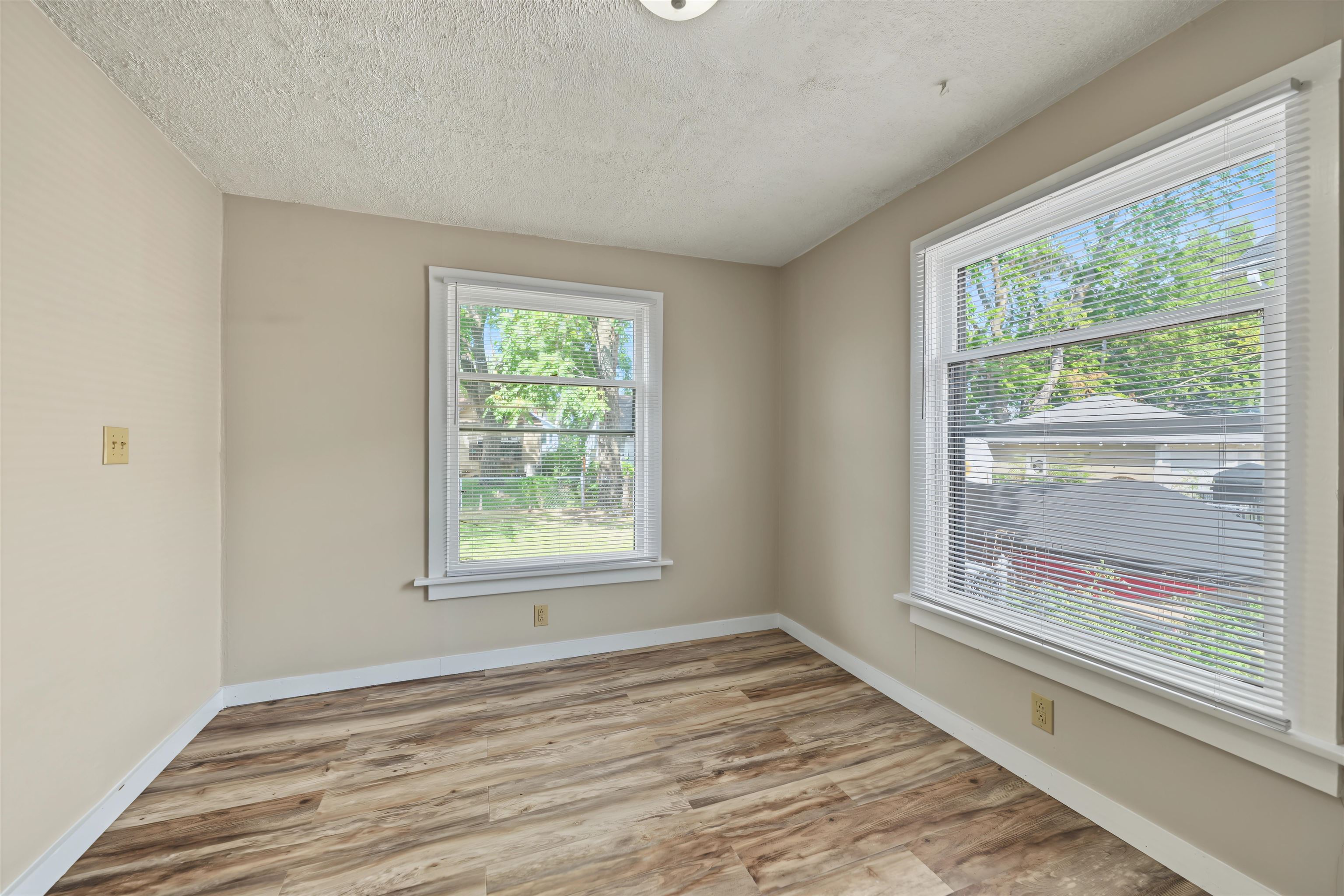 442 Putnam Ave. Property Photo 9
