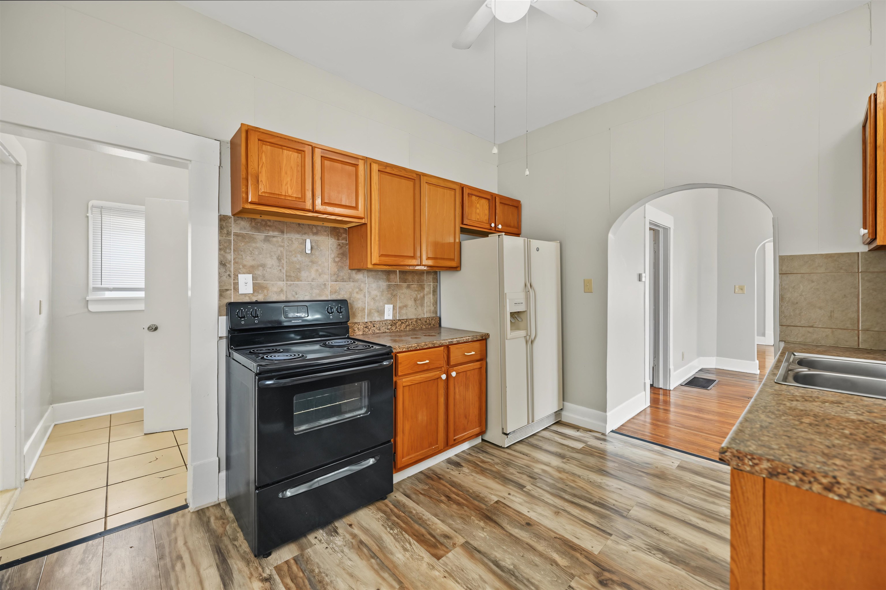 442 Putnam Ave. Property Photo 12