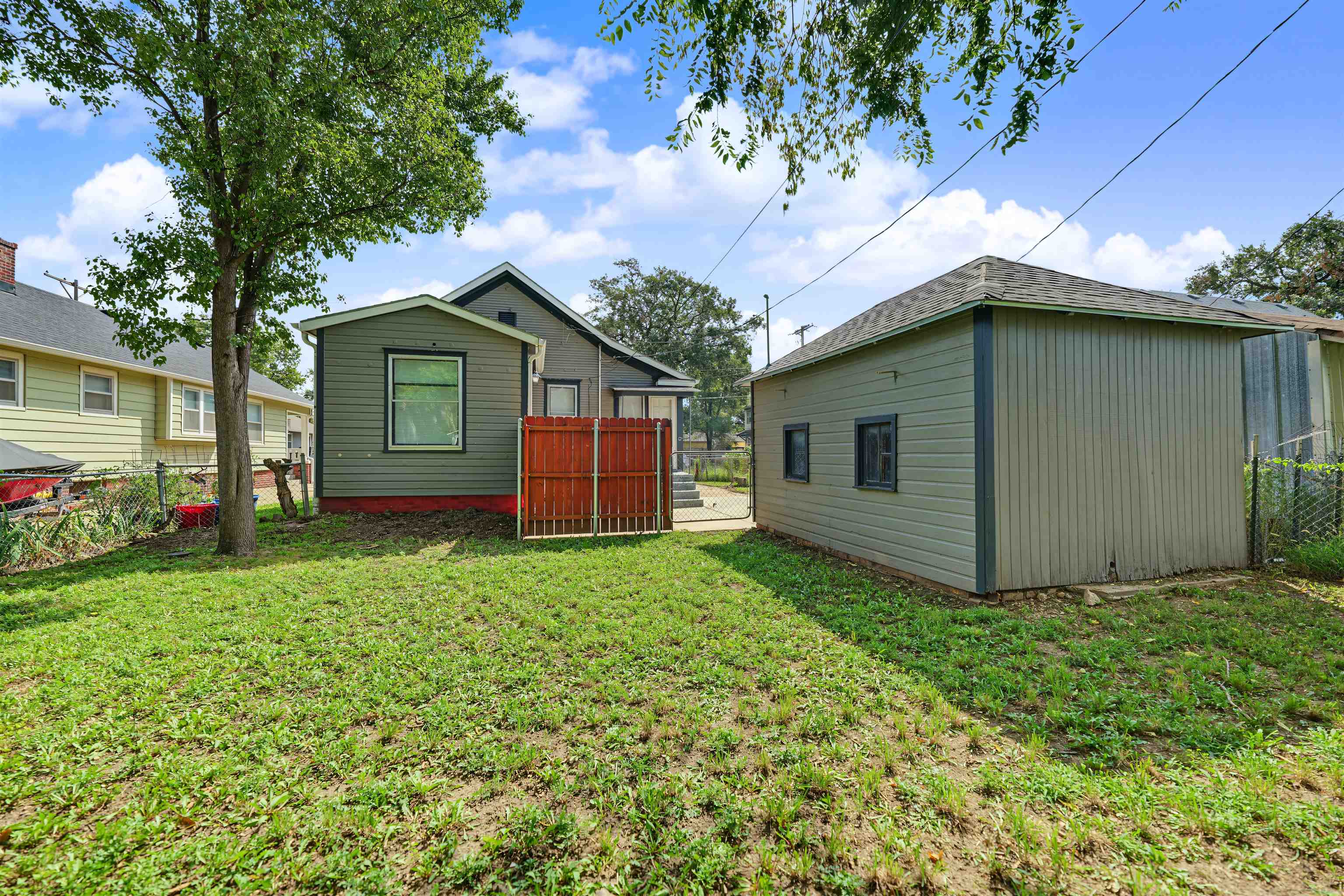 442 Putnam Ave. Property Photo 18