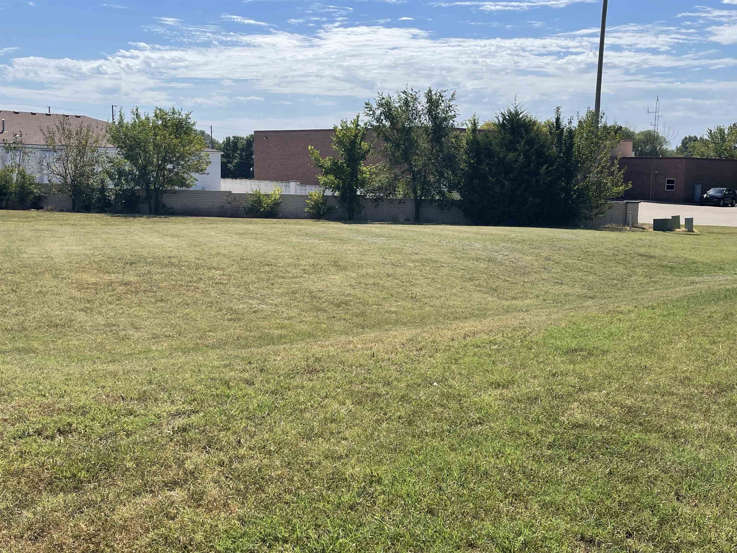 120 W Harmony Property Photo 3