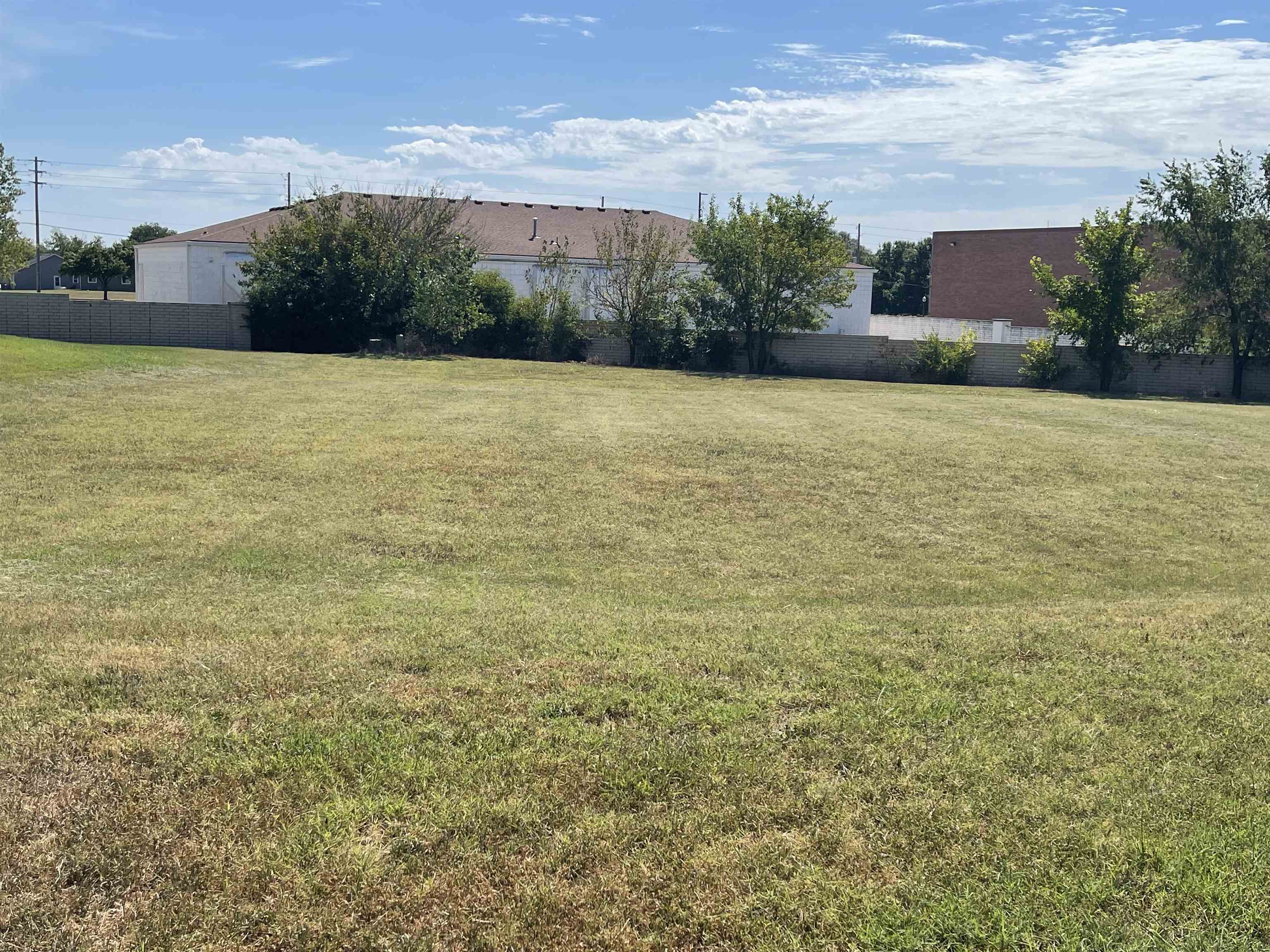 120 W Harmony Property Photo 4