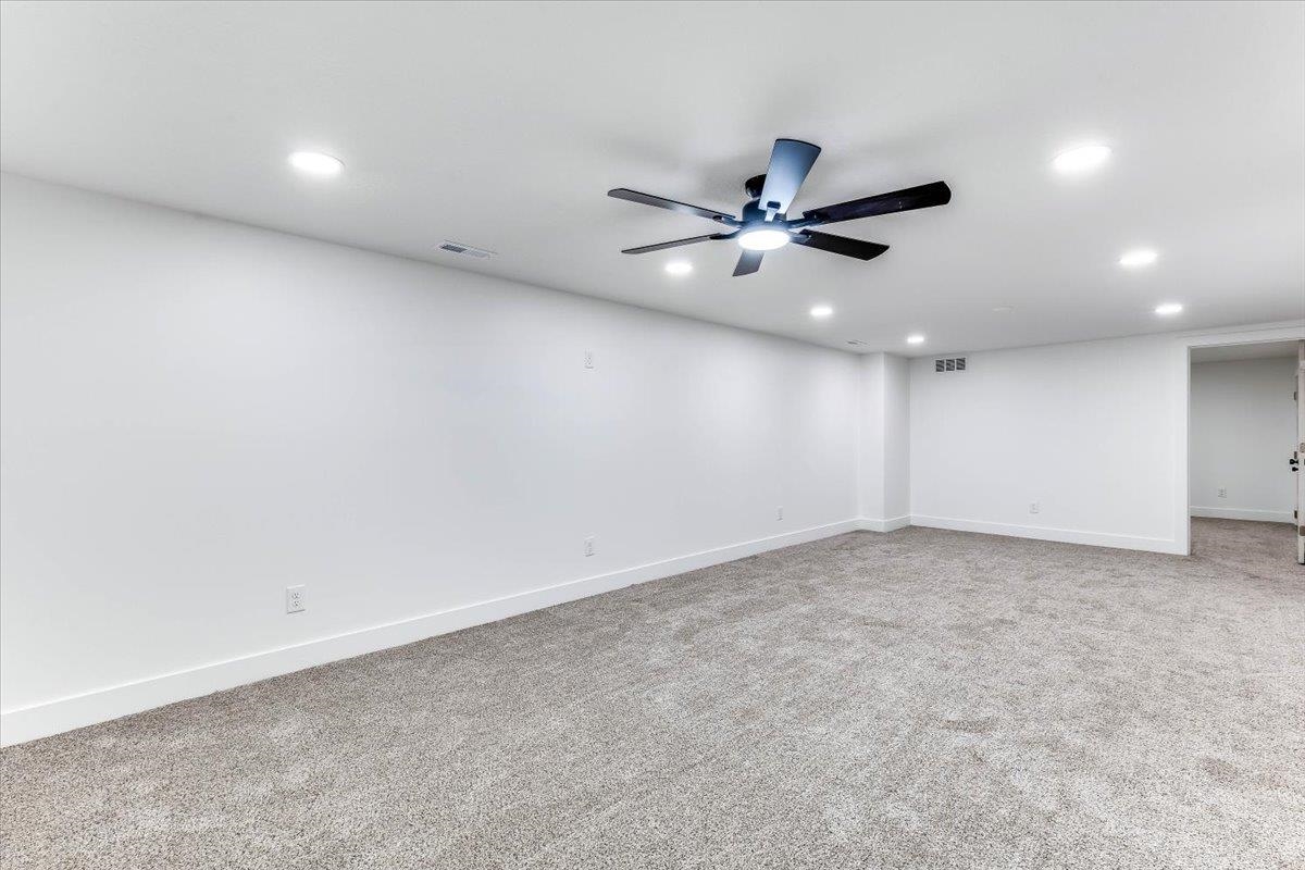 100 S Matson Ave. Property Photo 24