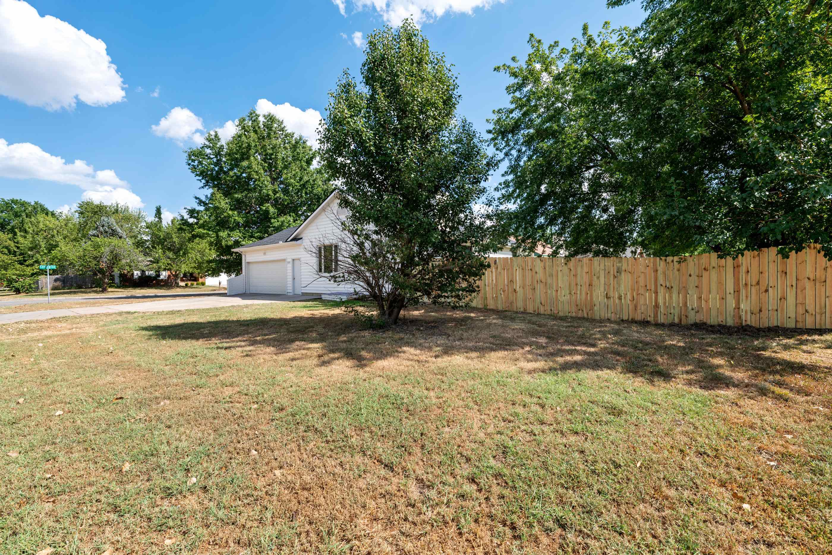 323 N Covington St Property Photo 30