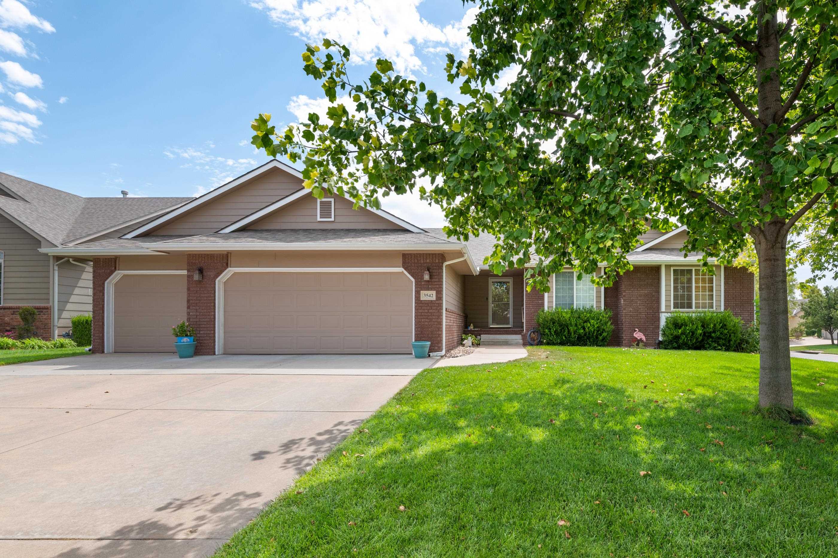 3542 N Lake Ridge Ct Property Photo 1