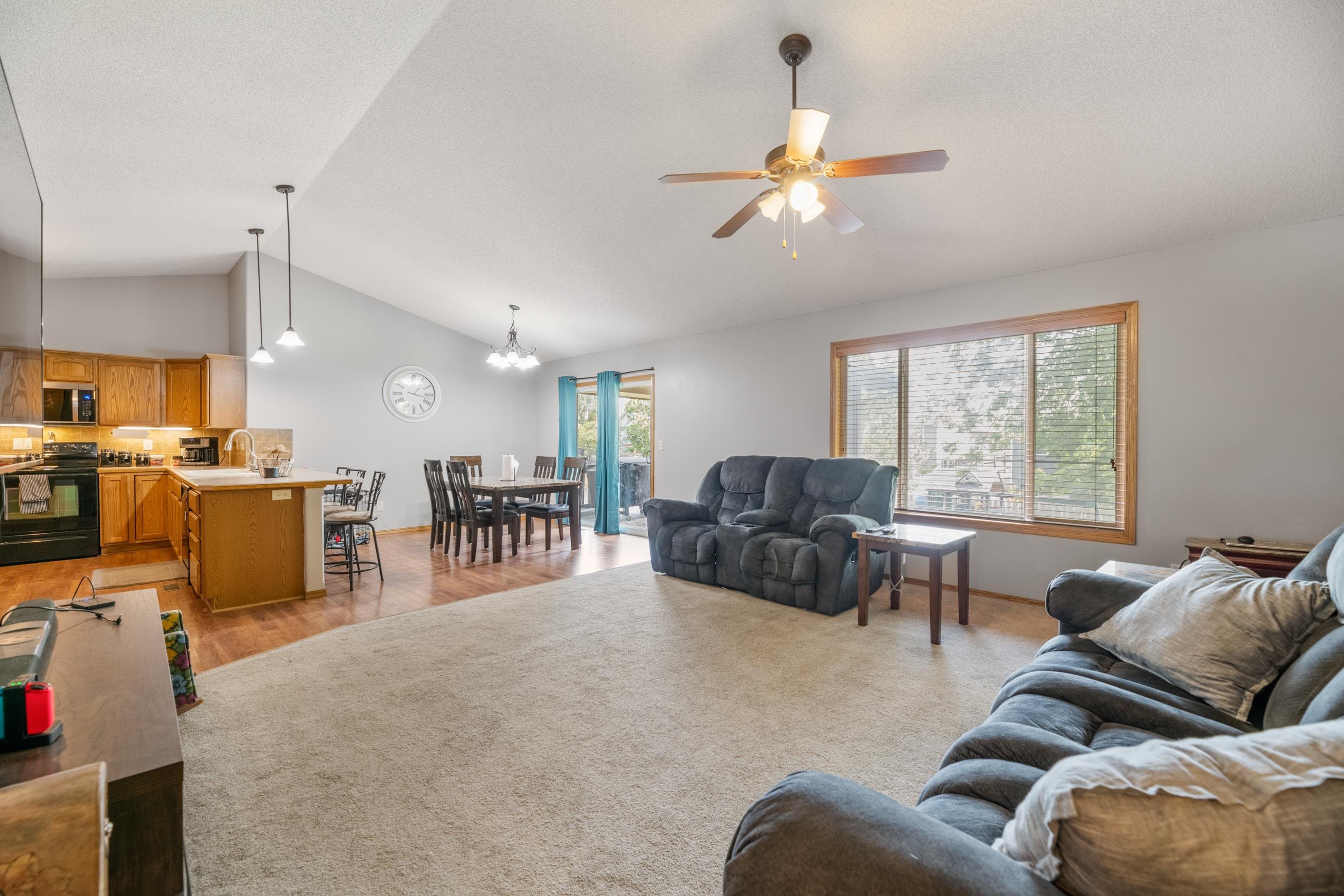 3542 N Lake Ridge Ct Property Photo 4