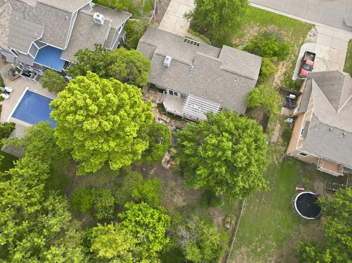 719 S Honeybrook Ln Property Photo 2