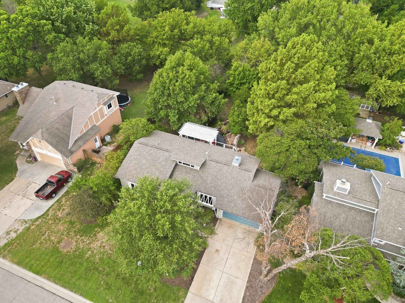 719 S Honeybrook Ln Property Photo 35