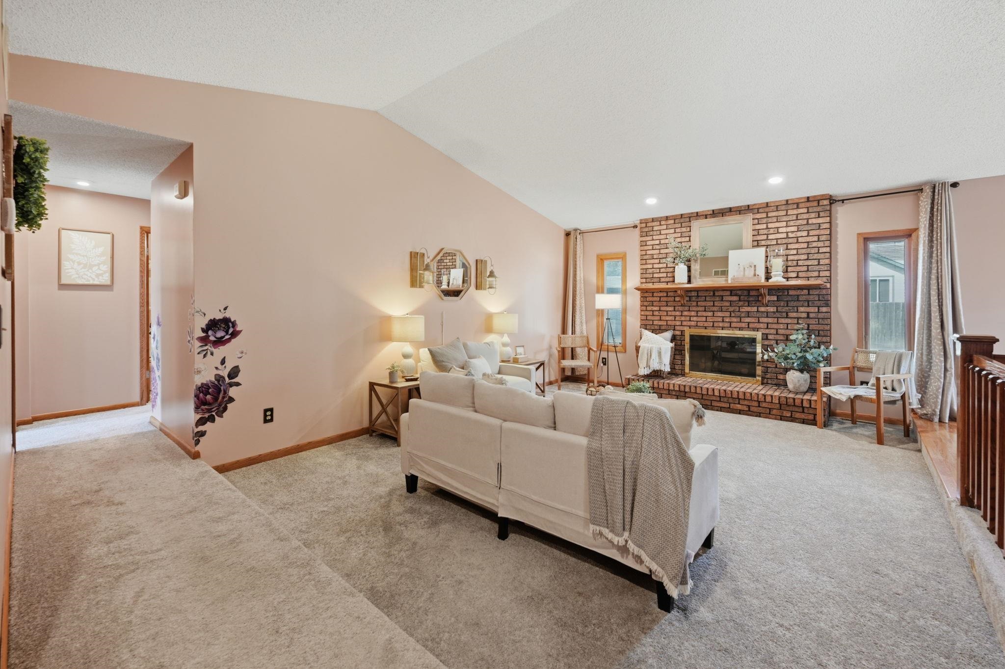 1837 N Reca Property Photo 3