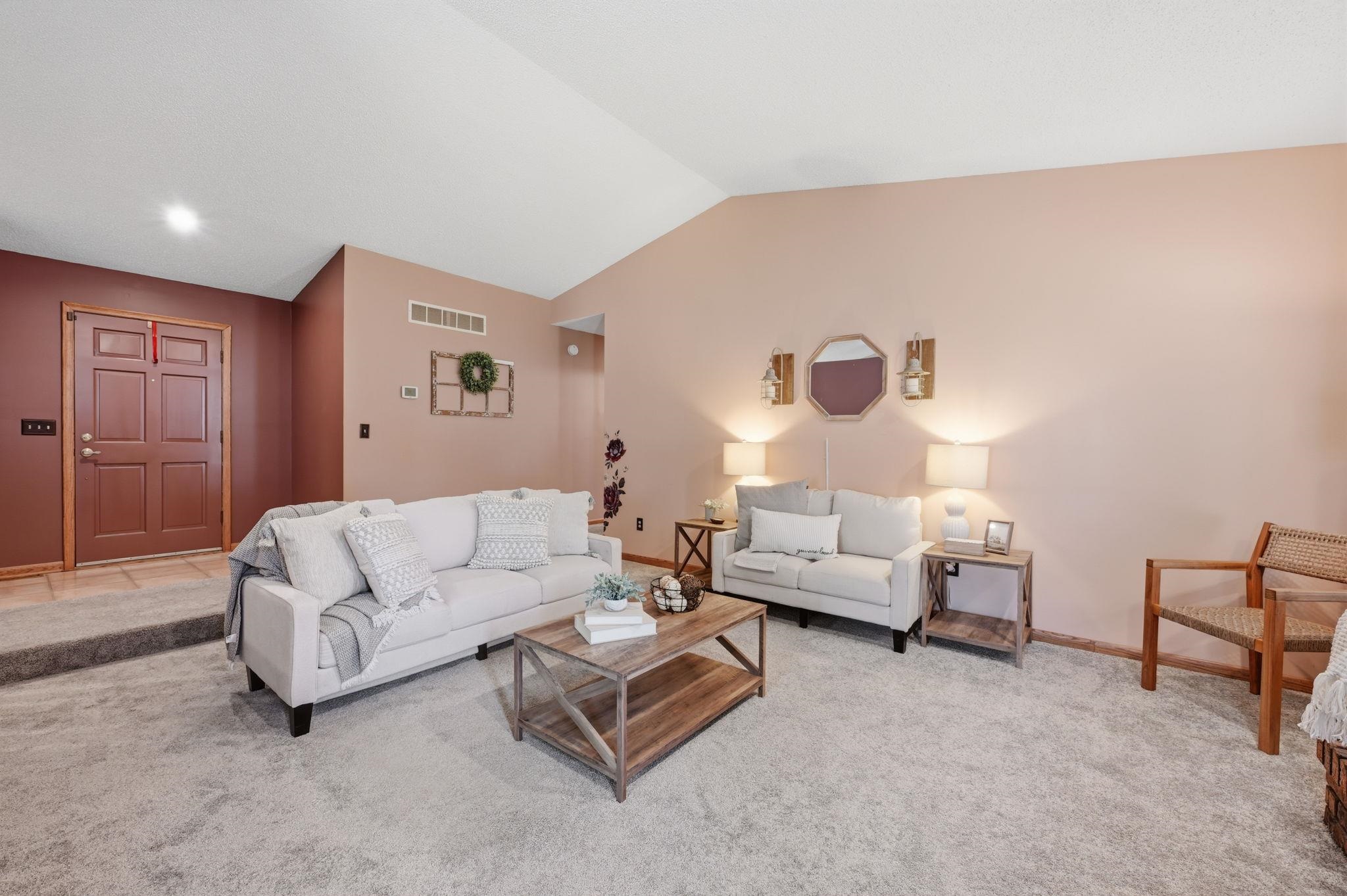 1837 N Reca Property Photo 6
