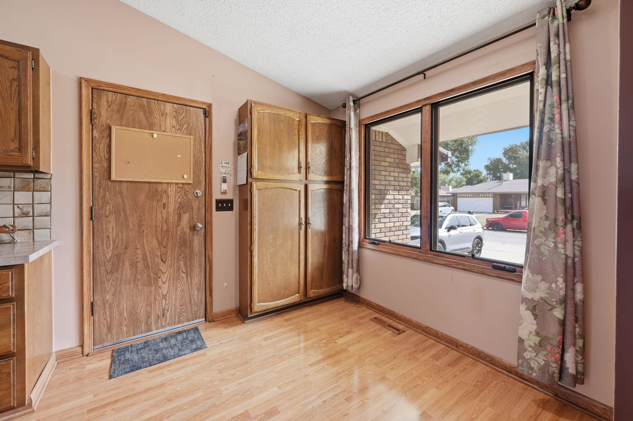 1837 N Reca Property Photo 8