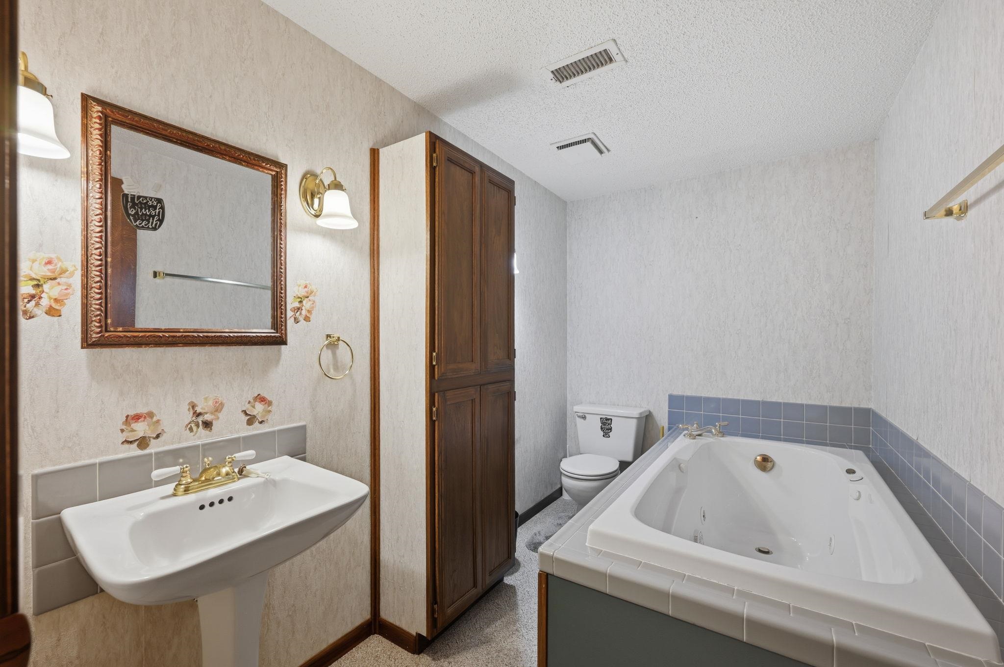 1837 N Reca Property Photo 24