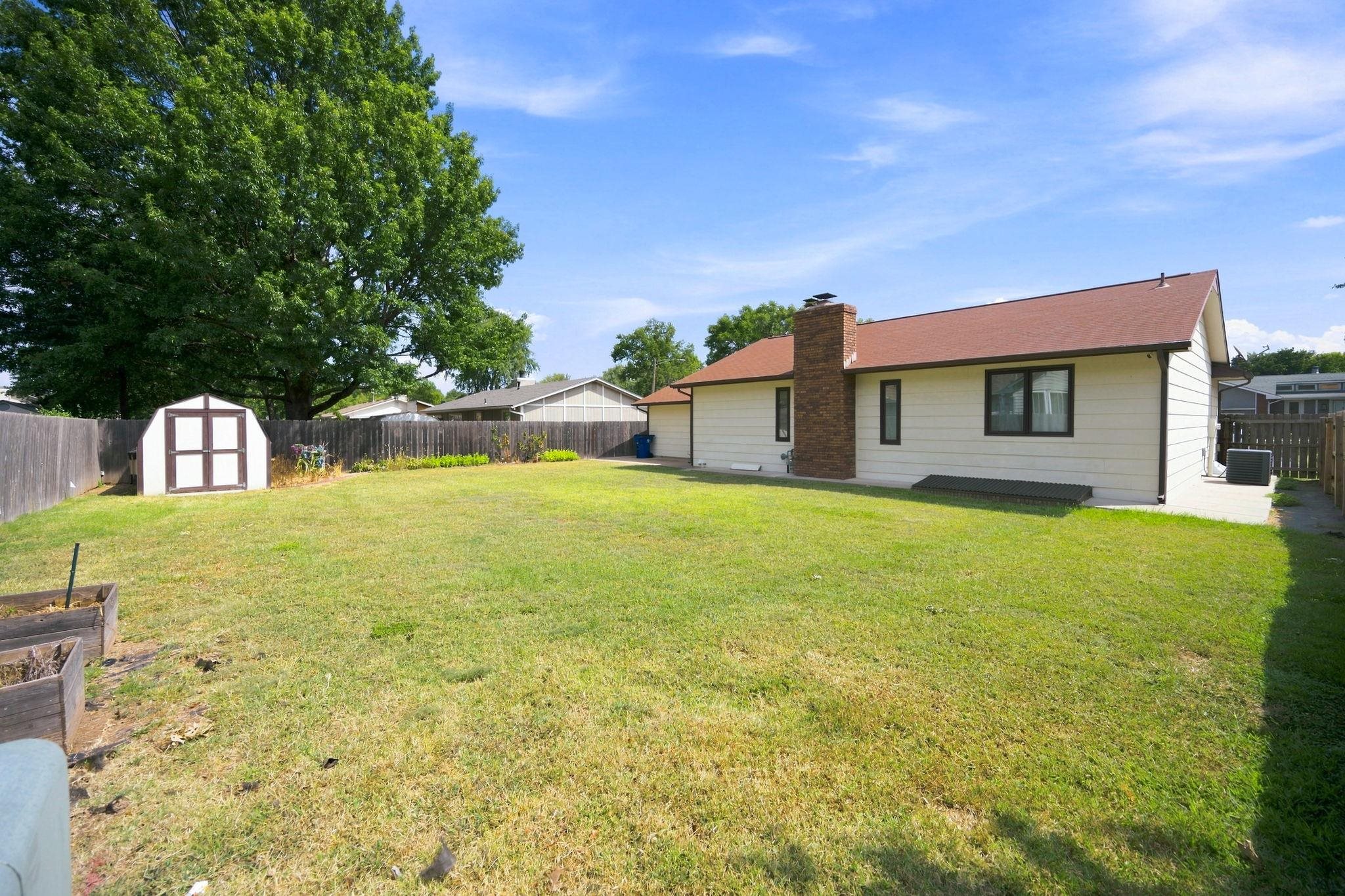 1837 N Reca Property Photo 33