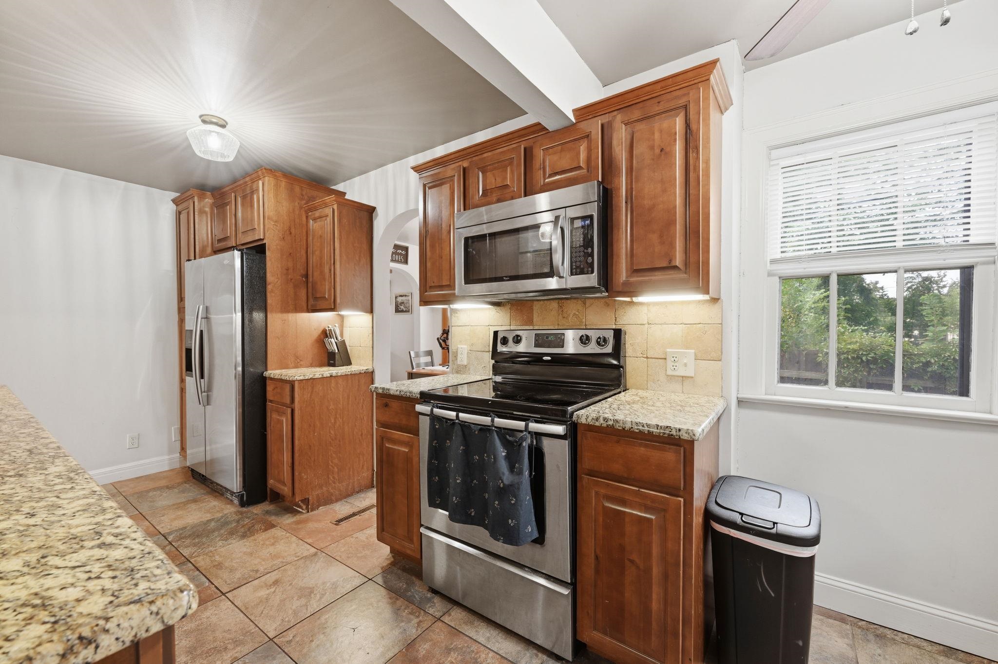 556 S Poplar Street Property Photo 12