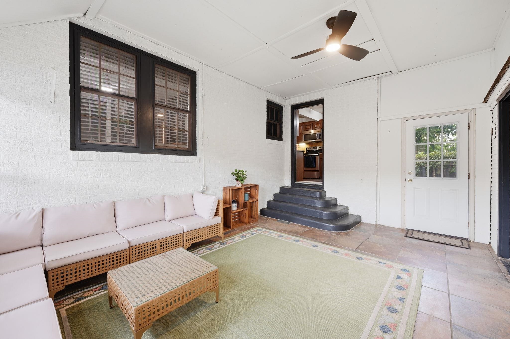 556 S Poplar Street Property Photo 16