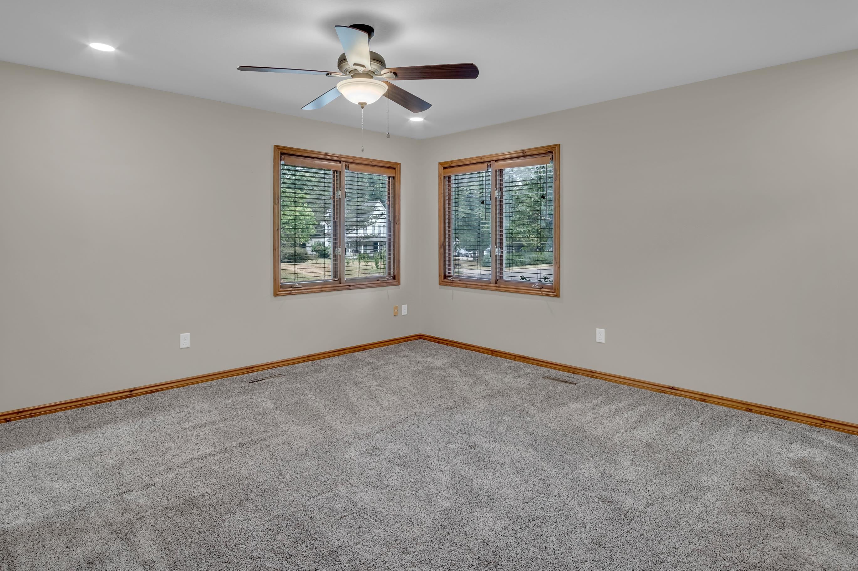 600 W 13th St Property Photo 18