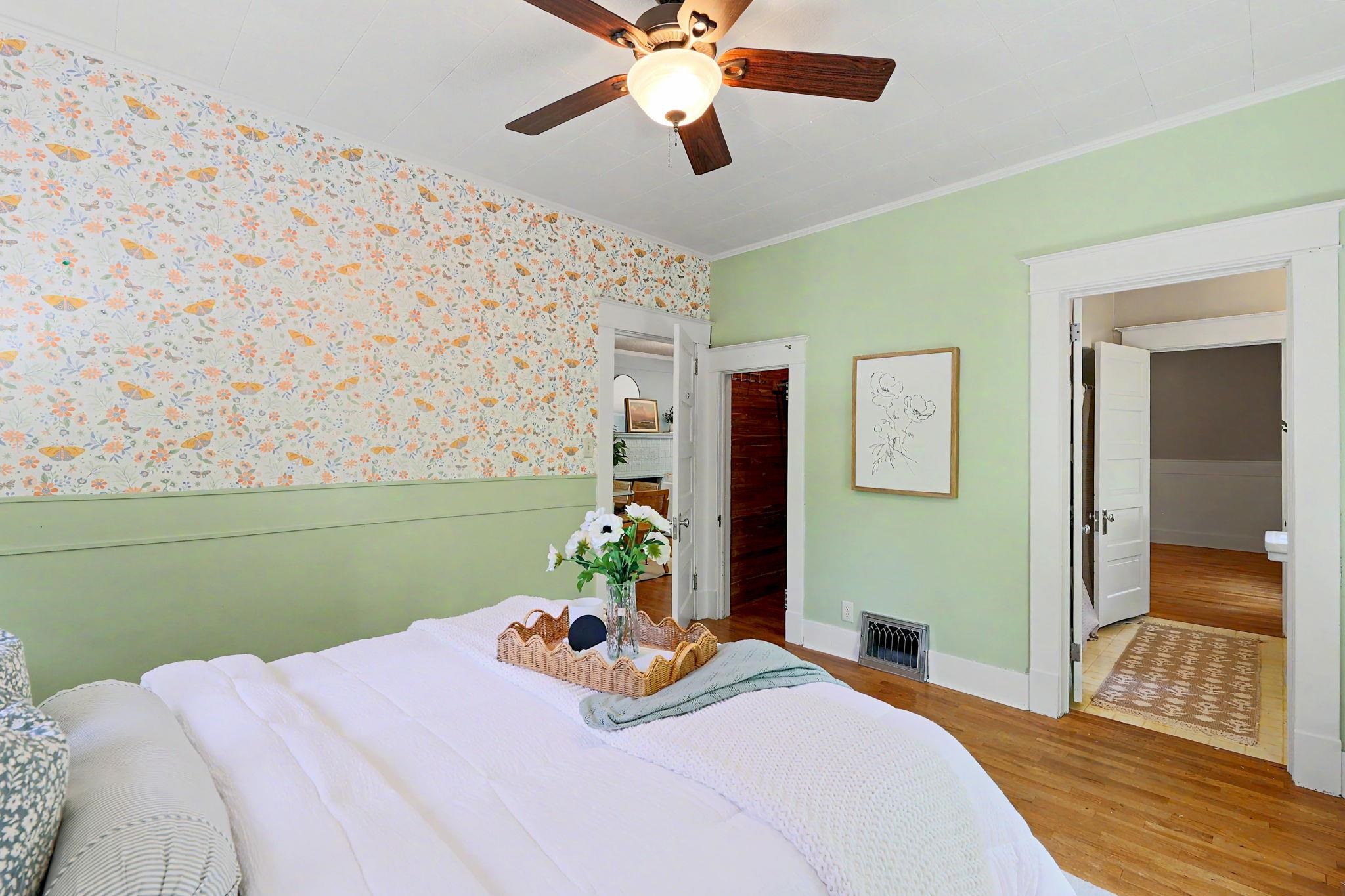 717 N High Property Photo 24