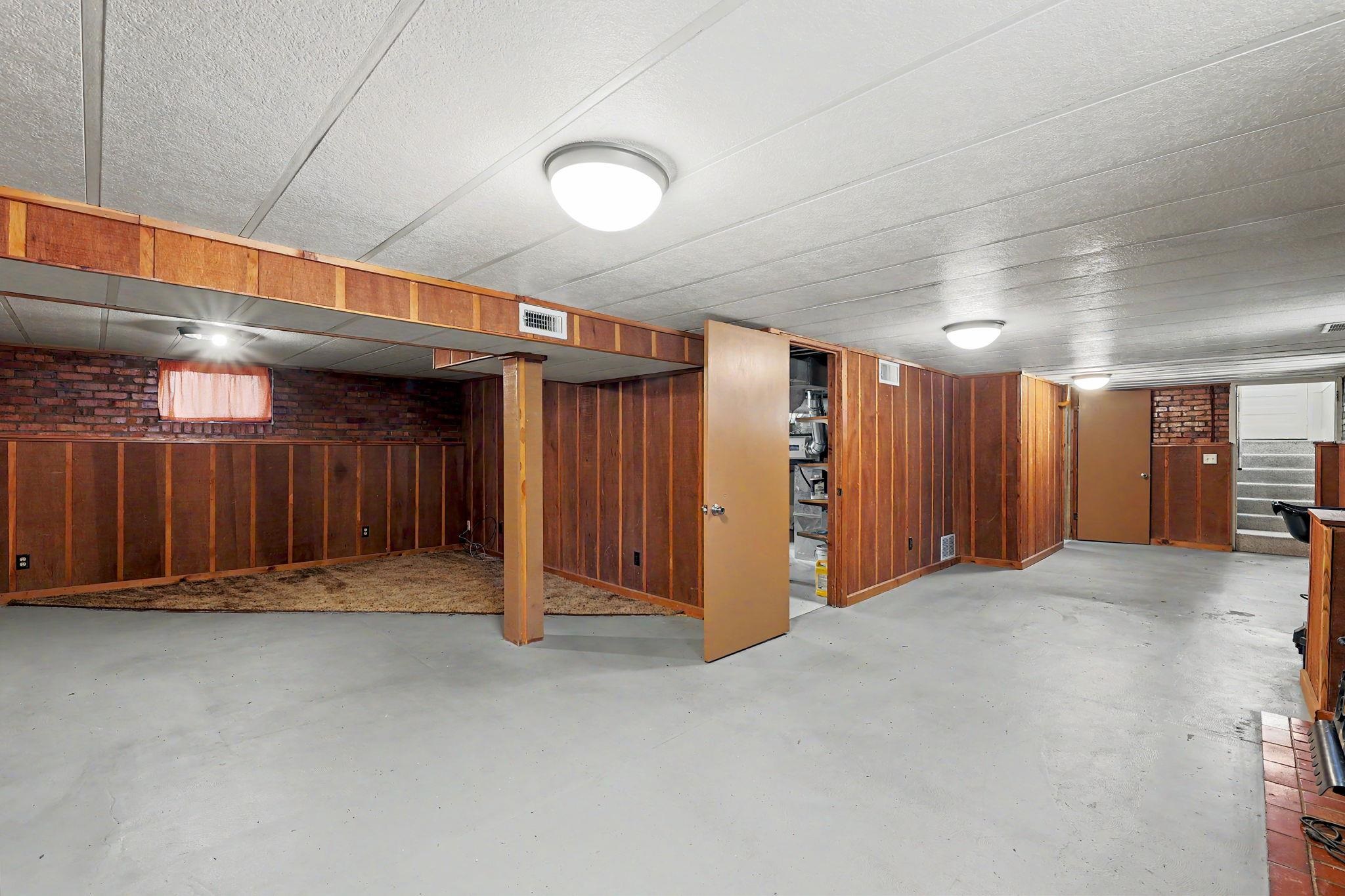 717 N High Property Photo 34