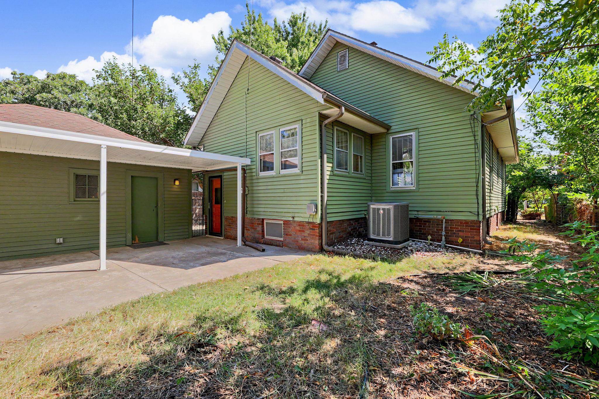 717 N High Property Photo 35