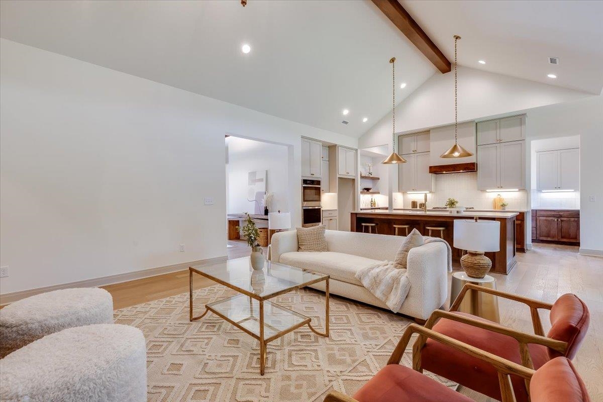 14280 Oakwood Property Photo 4