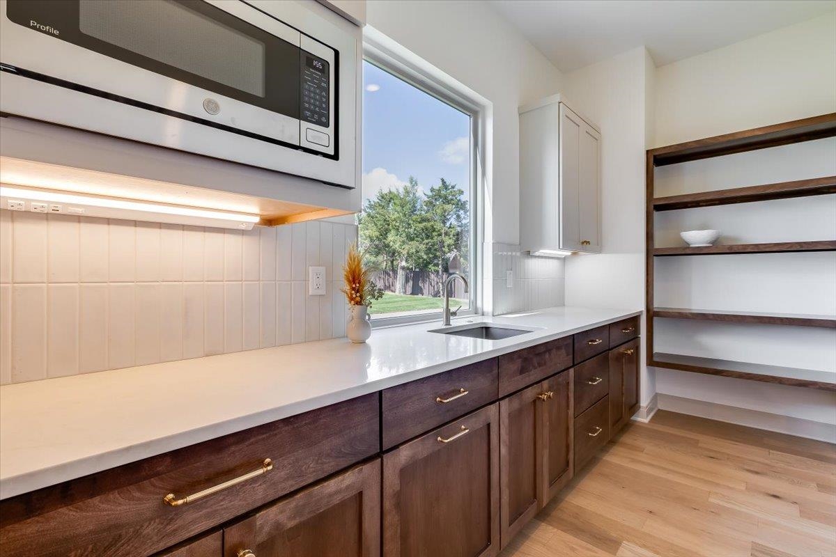 14280 Oakwood Property Photo 13