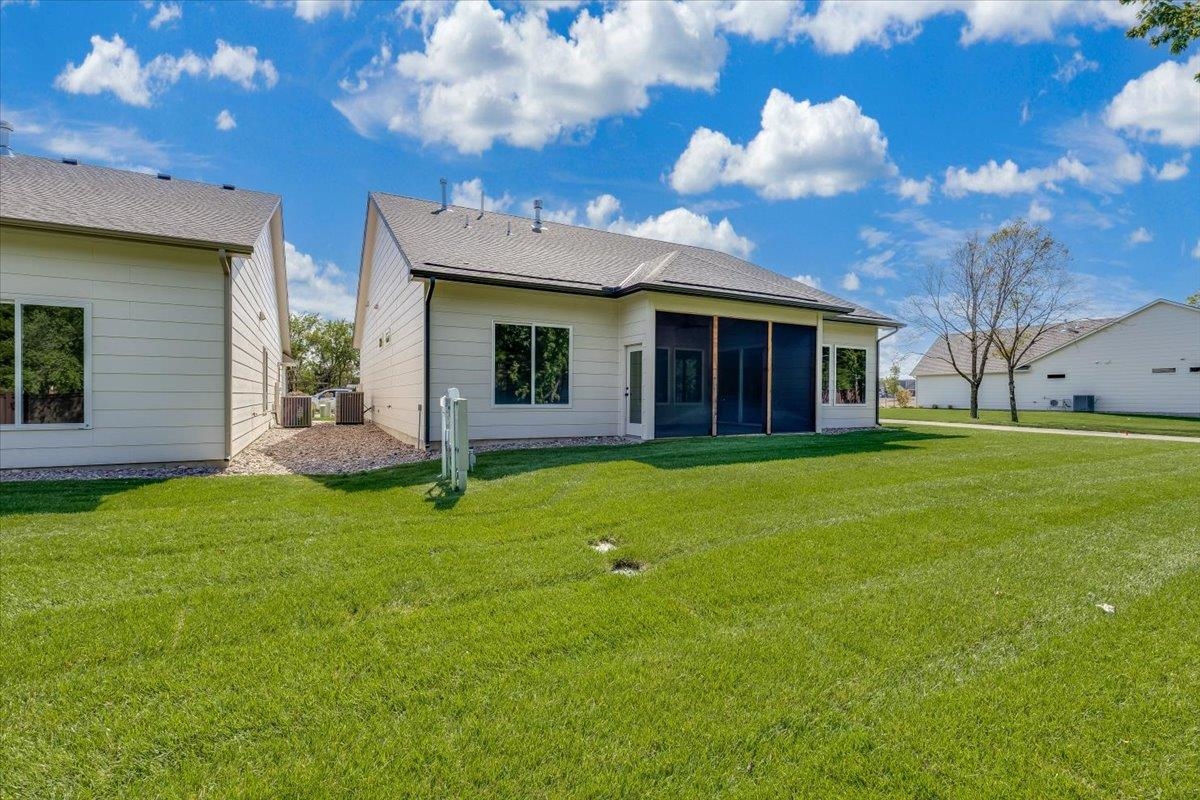 14280 Oakwood Property Photo 36
