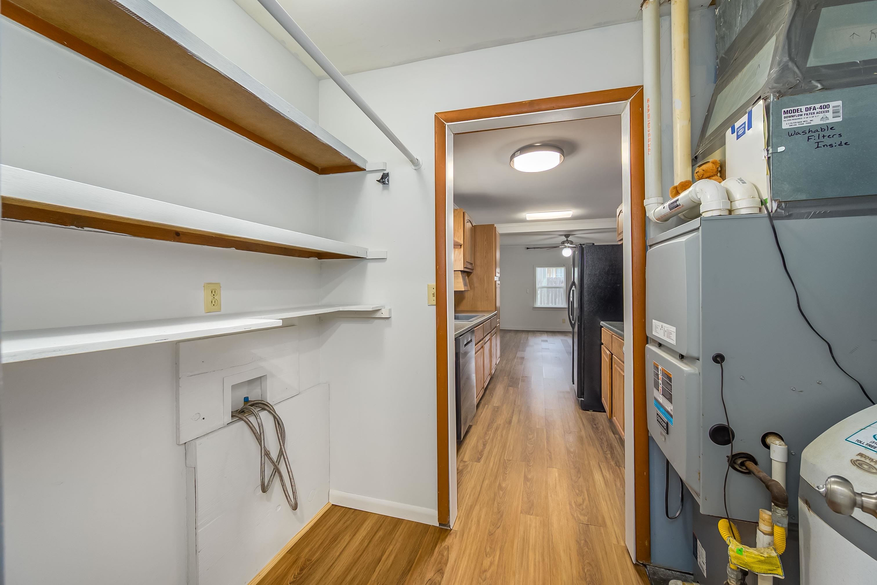 309 N Seymour St Property Photo 15