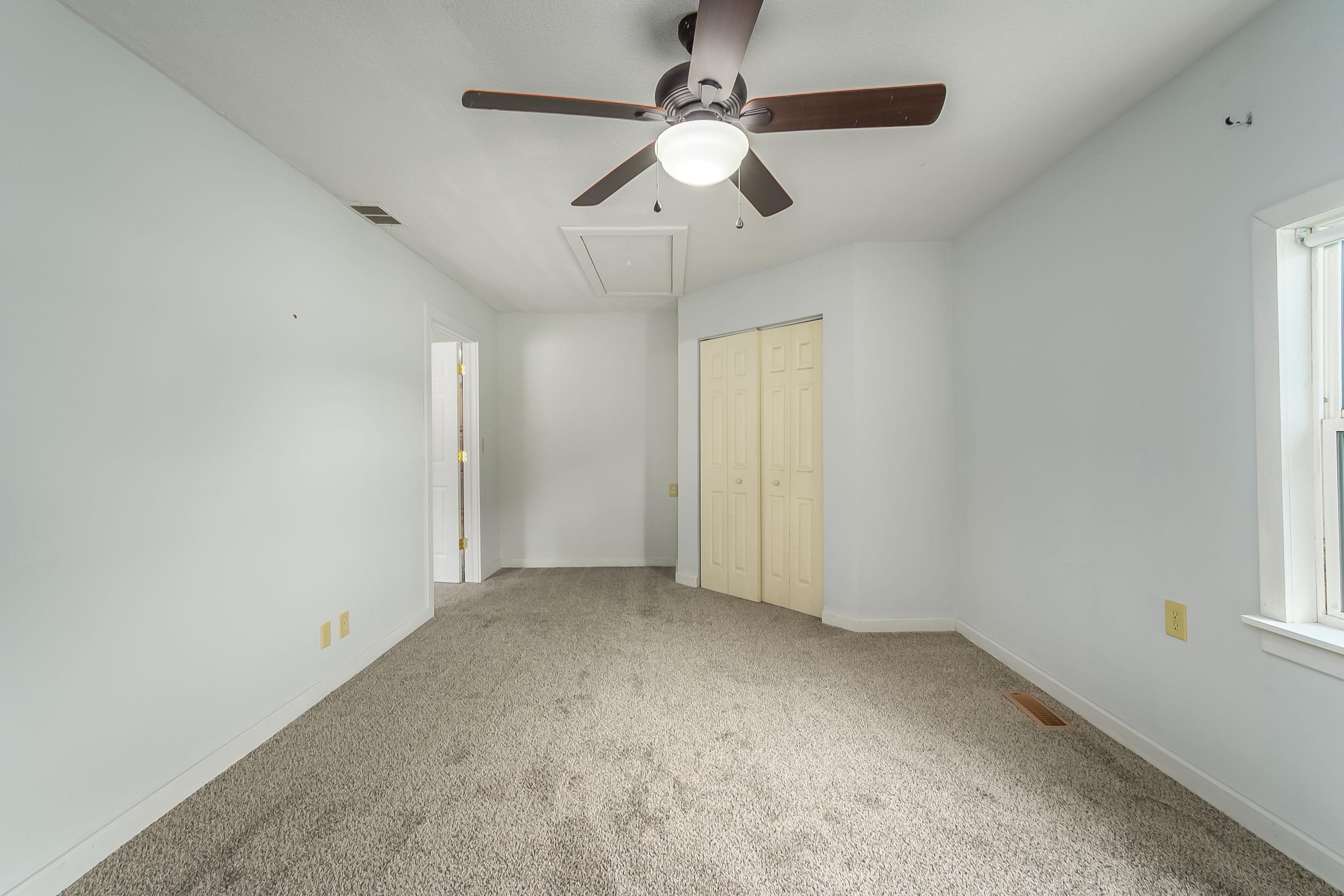 309 N Seymour St Property Photo 26