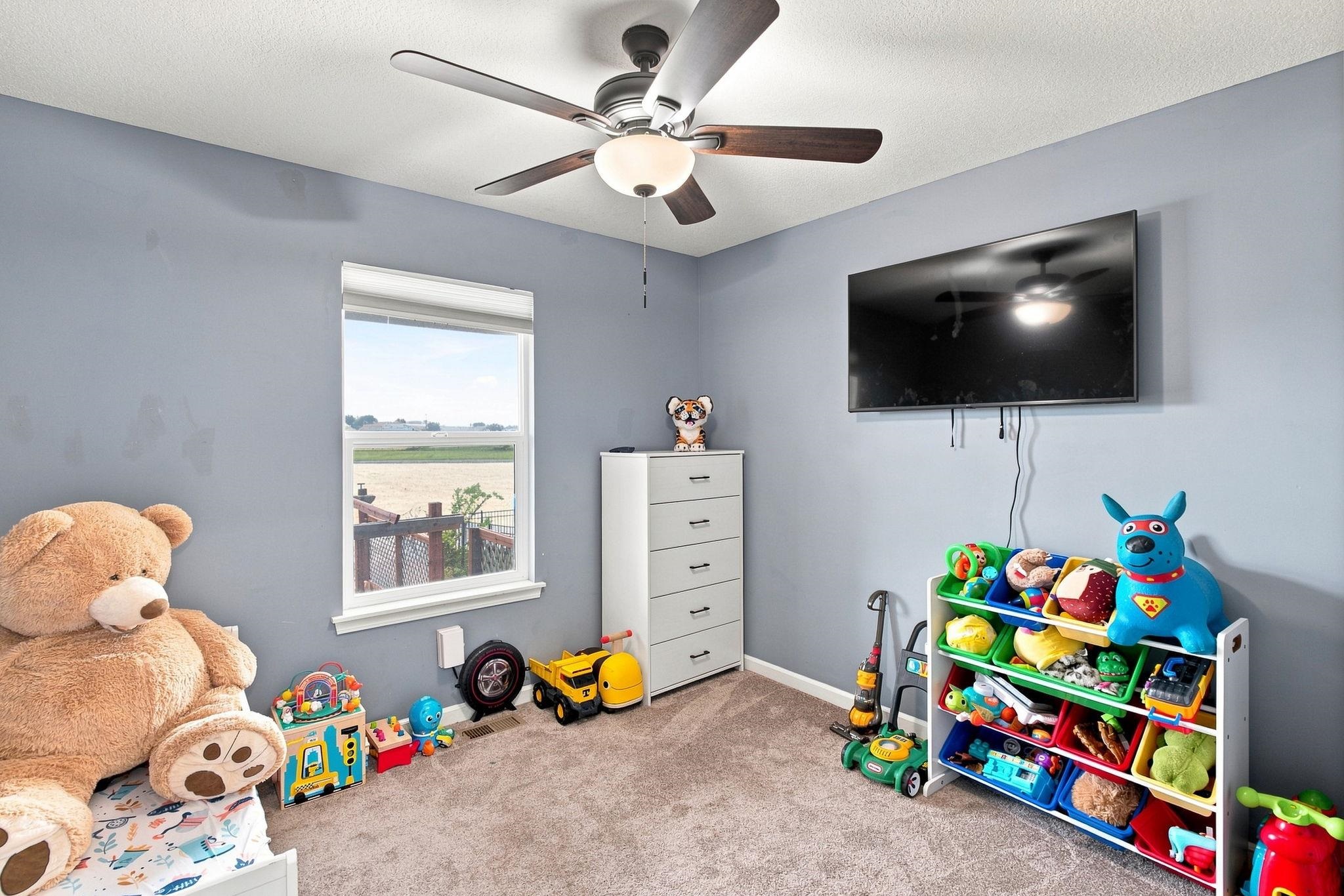 1428 N Aster St Property Photo 18