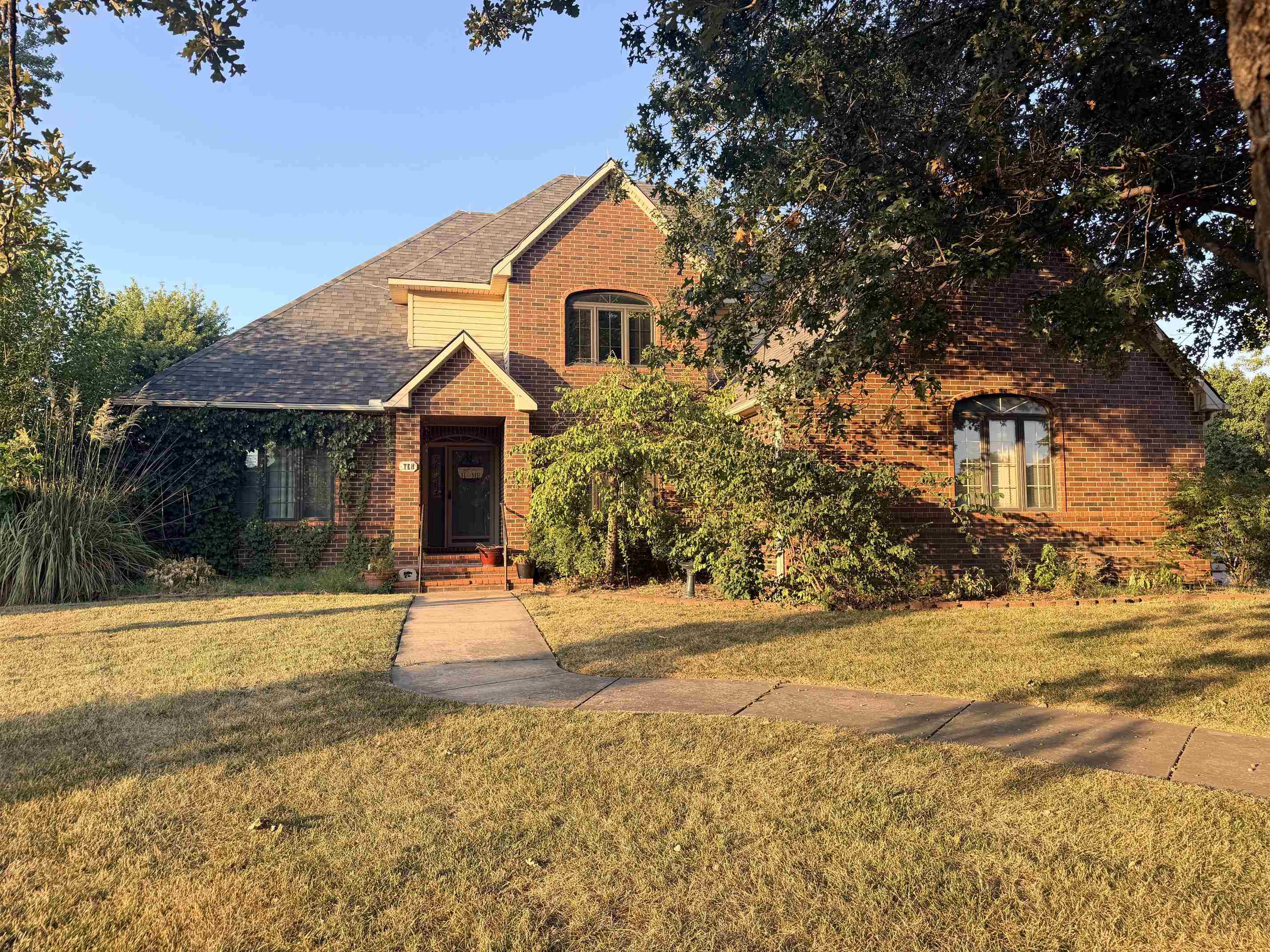 10 E Flanigan Dr Property Photo 1