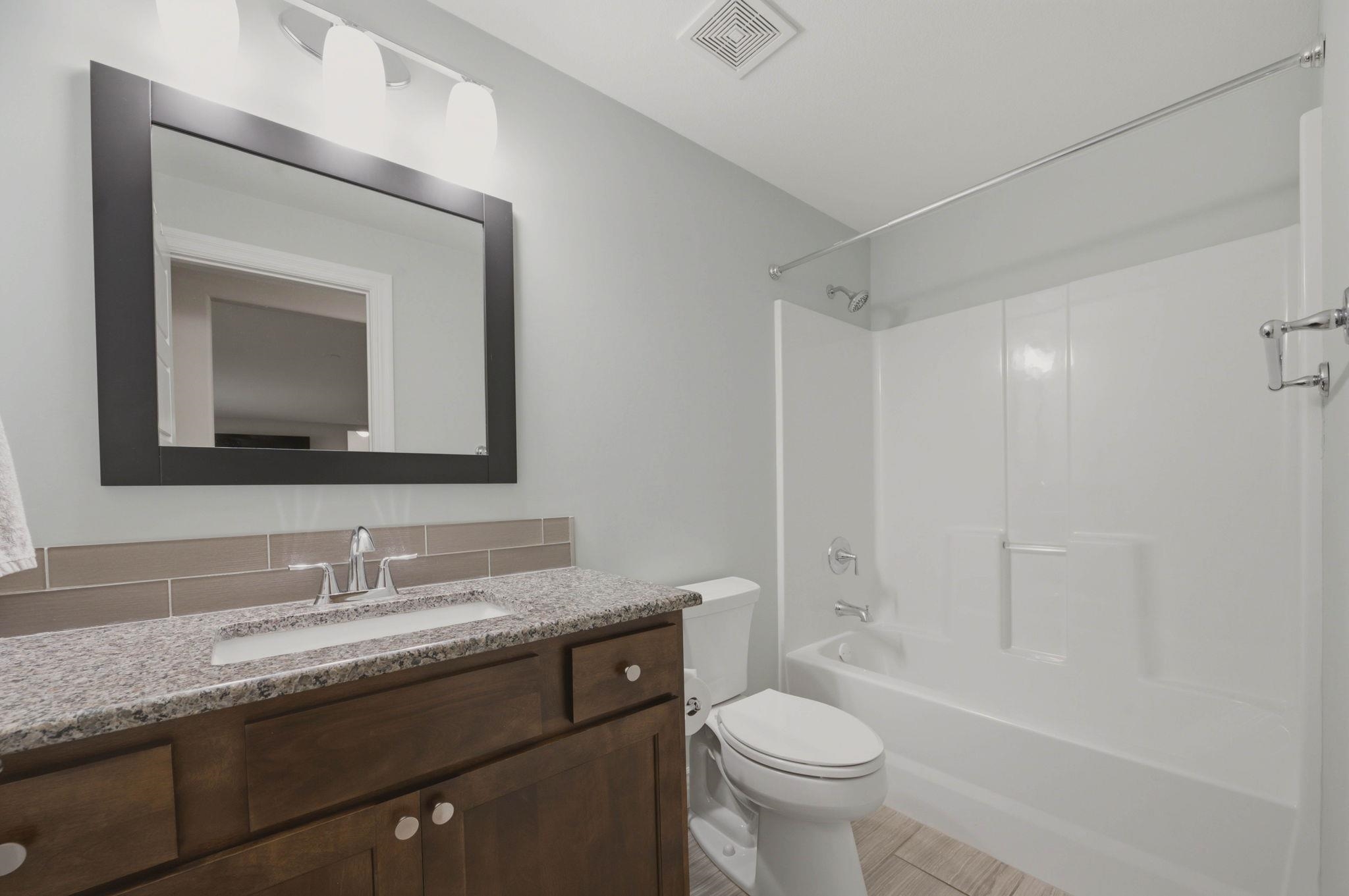 2347 N Silverdale St Property Photo 27